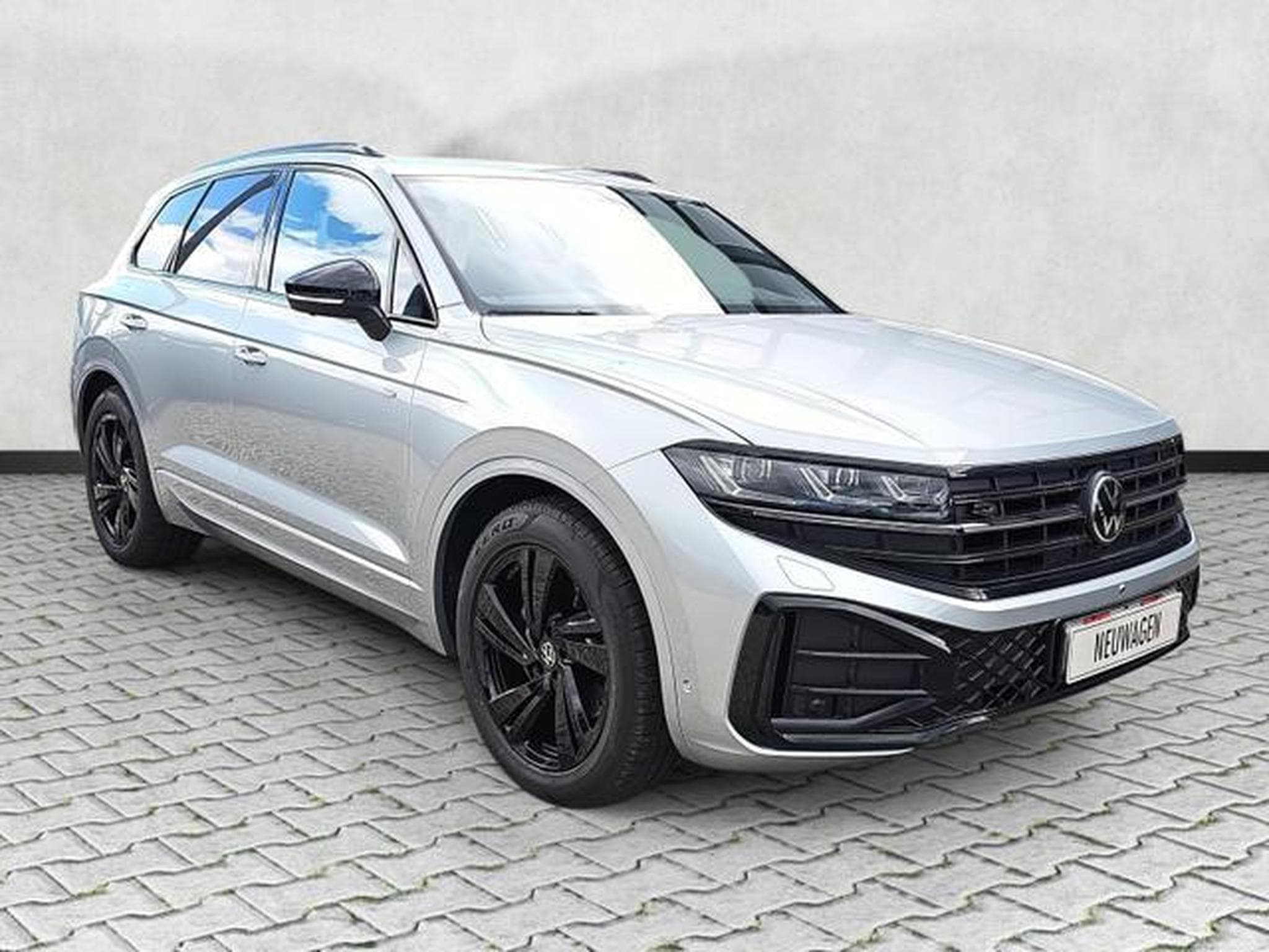 VW Touareg 3.0 TDI 210 kW 4Motion R-Line (2026) - Photo 1