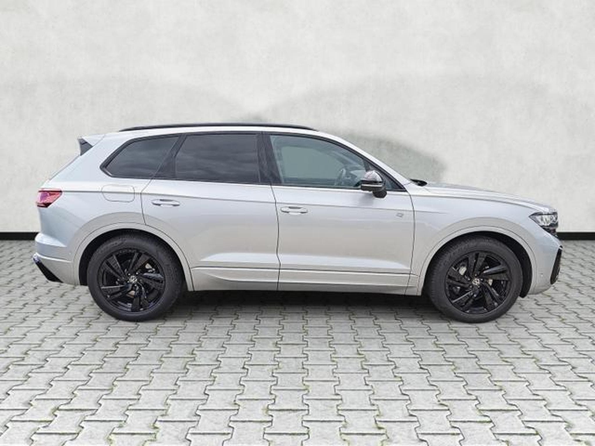 VW Touareg 3.0 TDI 210 kW 4Motion R-Line (2026) - Photo 8