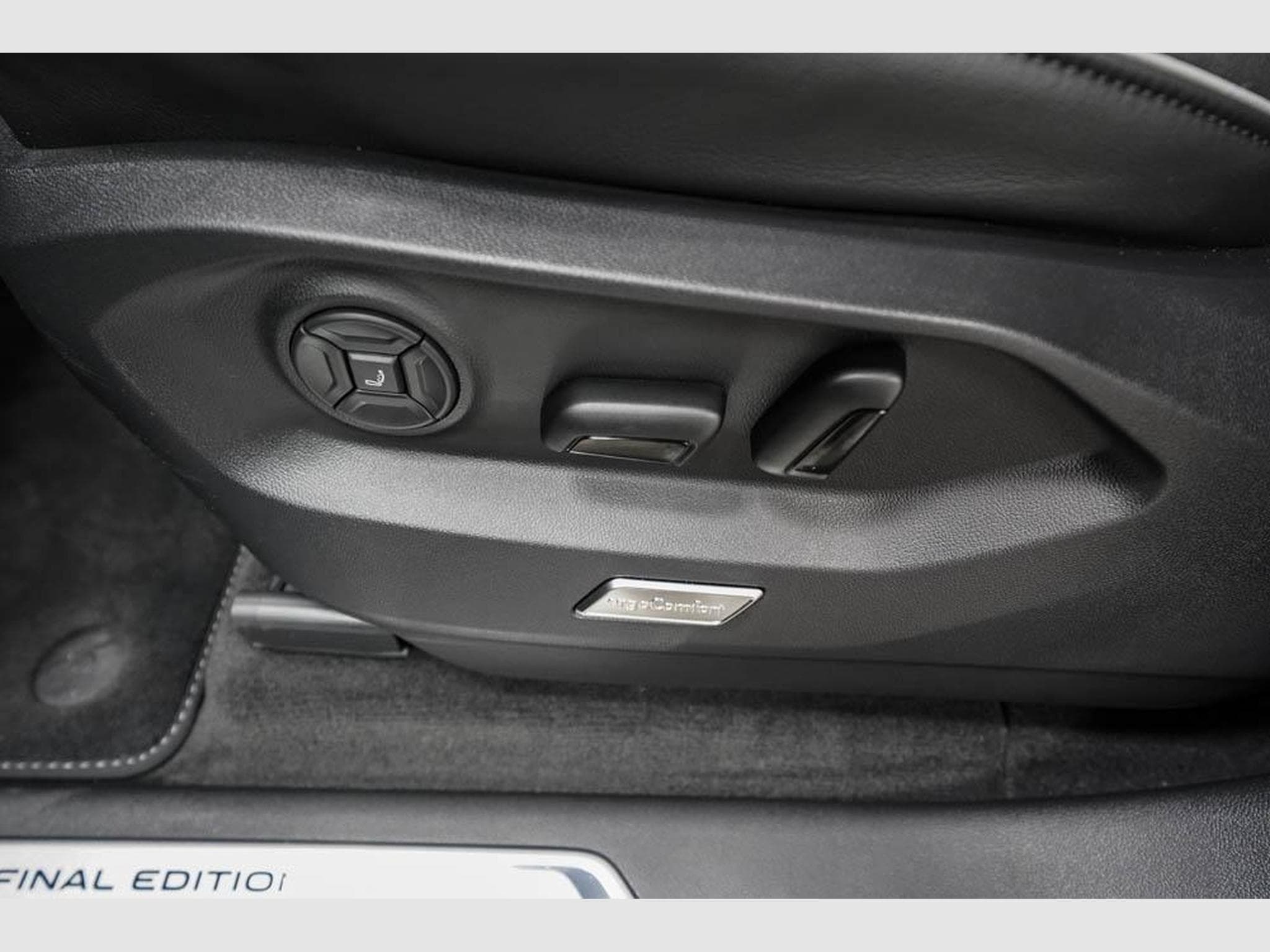 VW Touareg 3,0 V6 TDI (2026) - Photo 25