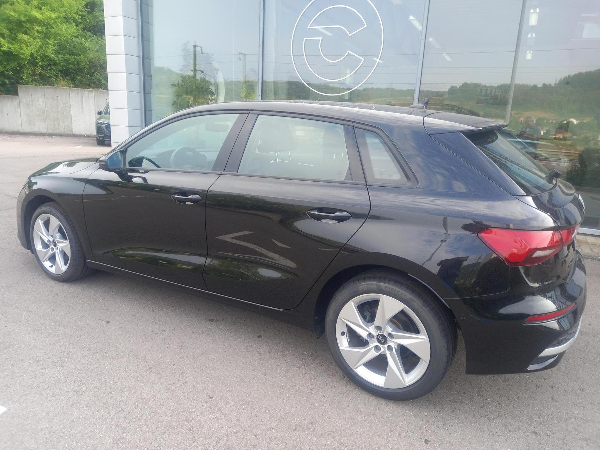 Audi A3 Sportback advanced 35 (2025) - Photo 3