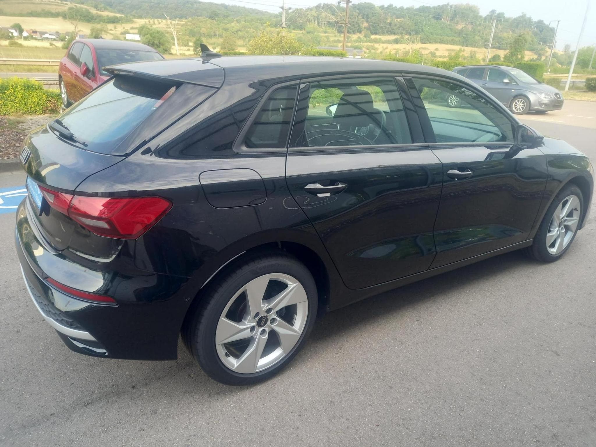 Audi A3 Sportback advanced 35 (2025) - Photo 8