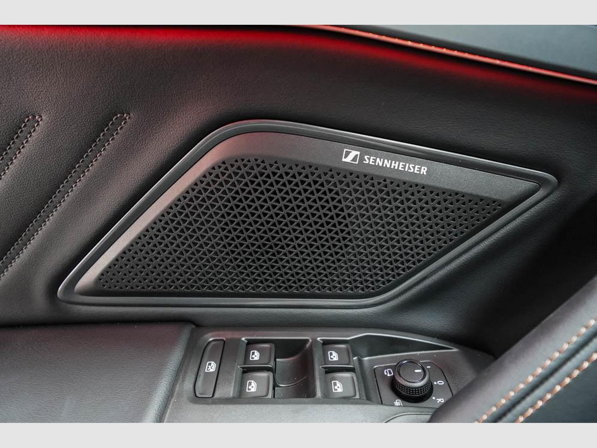 Cupra Formentor 1,5 eTSI DSG (2026) - Photo 23