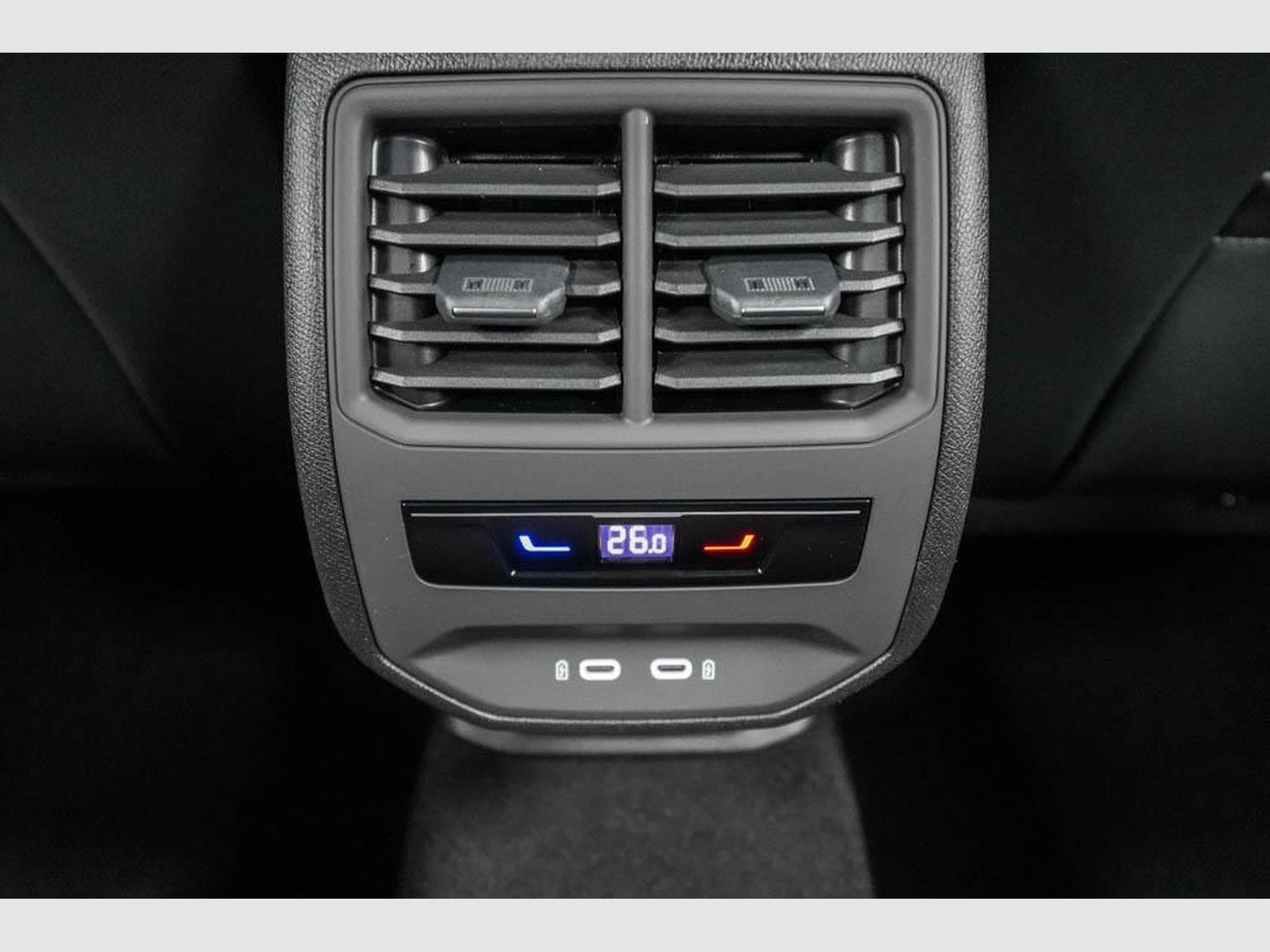 Cupra Formentor 1,5 eTSI DSG (2026) - Foto 17