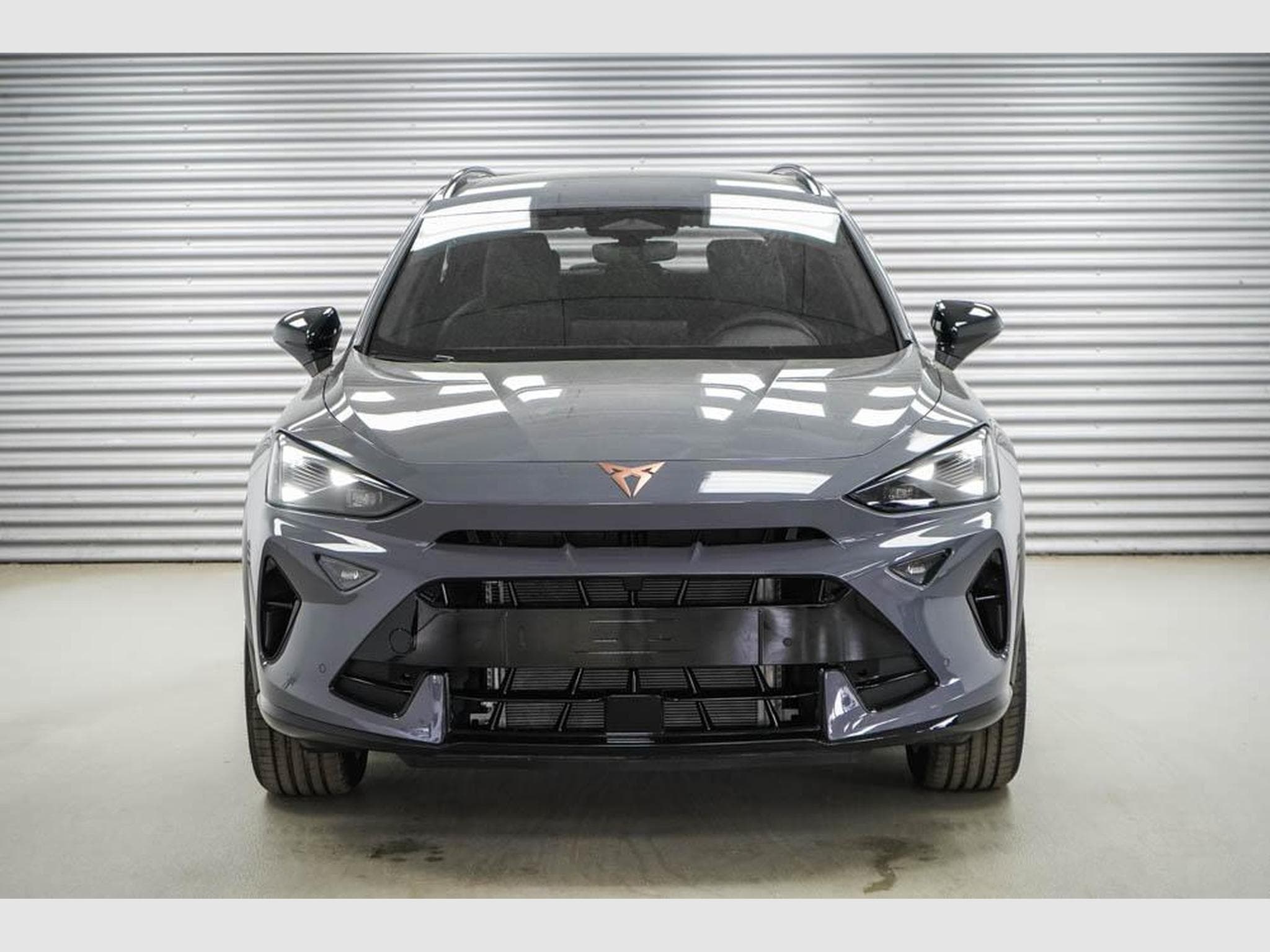 Cupra Formentor 1,5 eTSI DSG (2026) - Photo 2