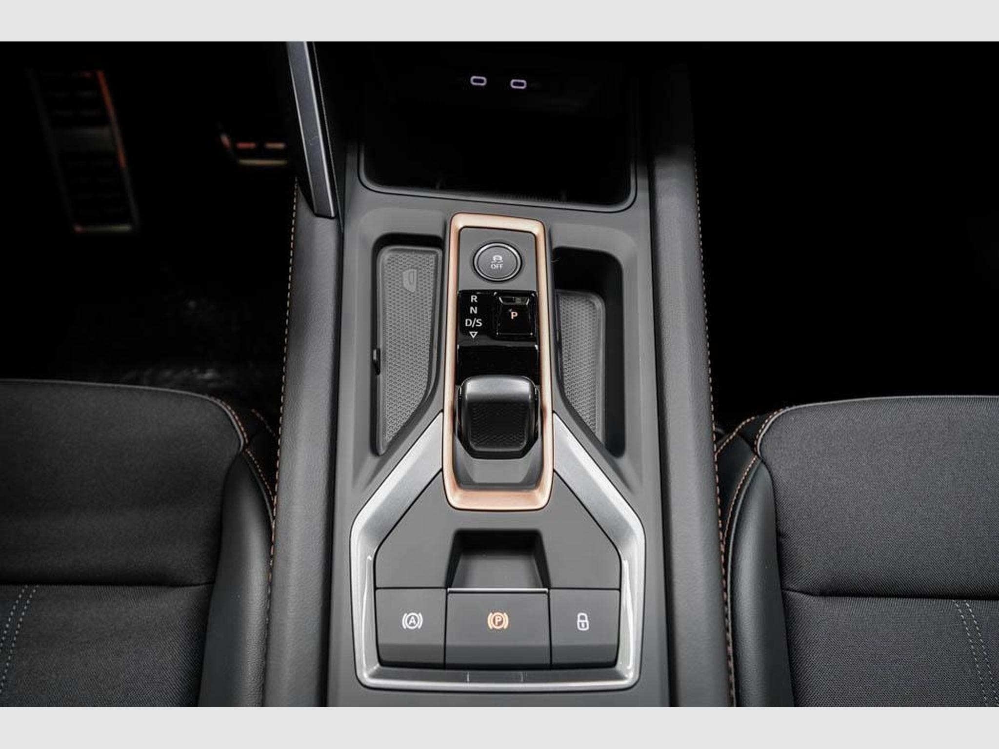 Cupra Formentor 1,5 eTSI DSG (2026) - Photo 12