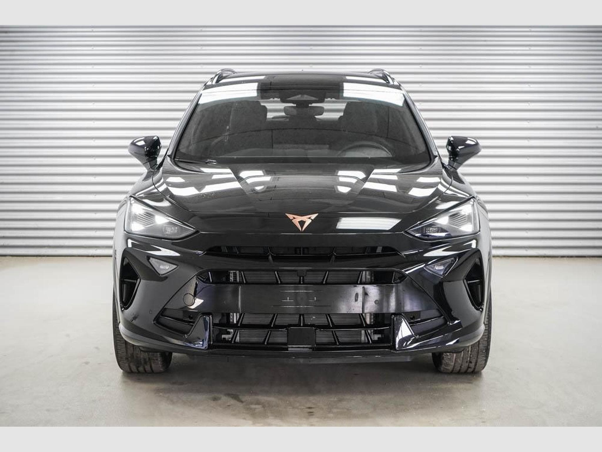 Cupra Formentor 1,5 eTSI DSG (2026) - Photo 2