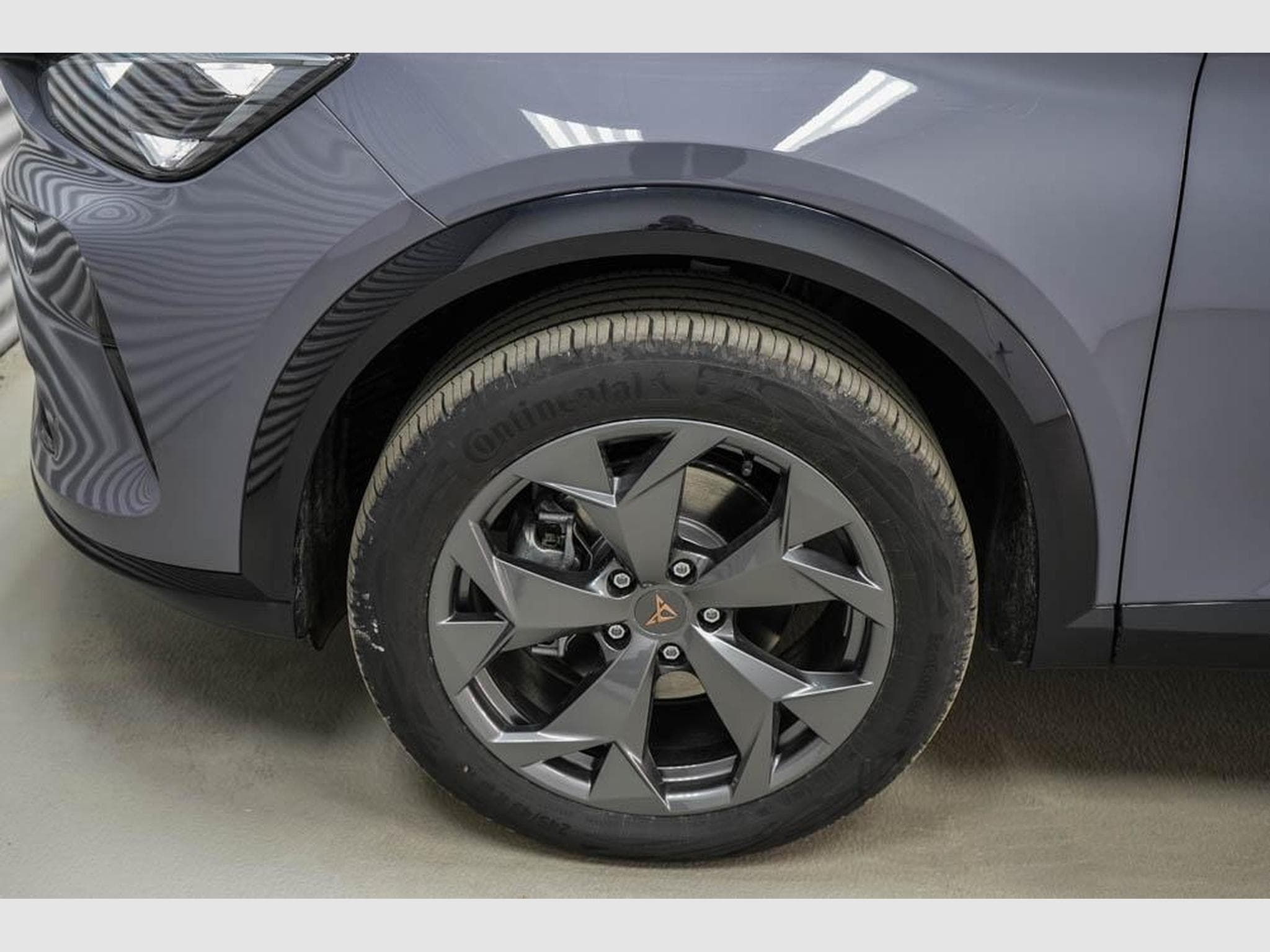 Cupra Formentor 1,5 eTSI DSG (2026) - Photo 5