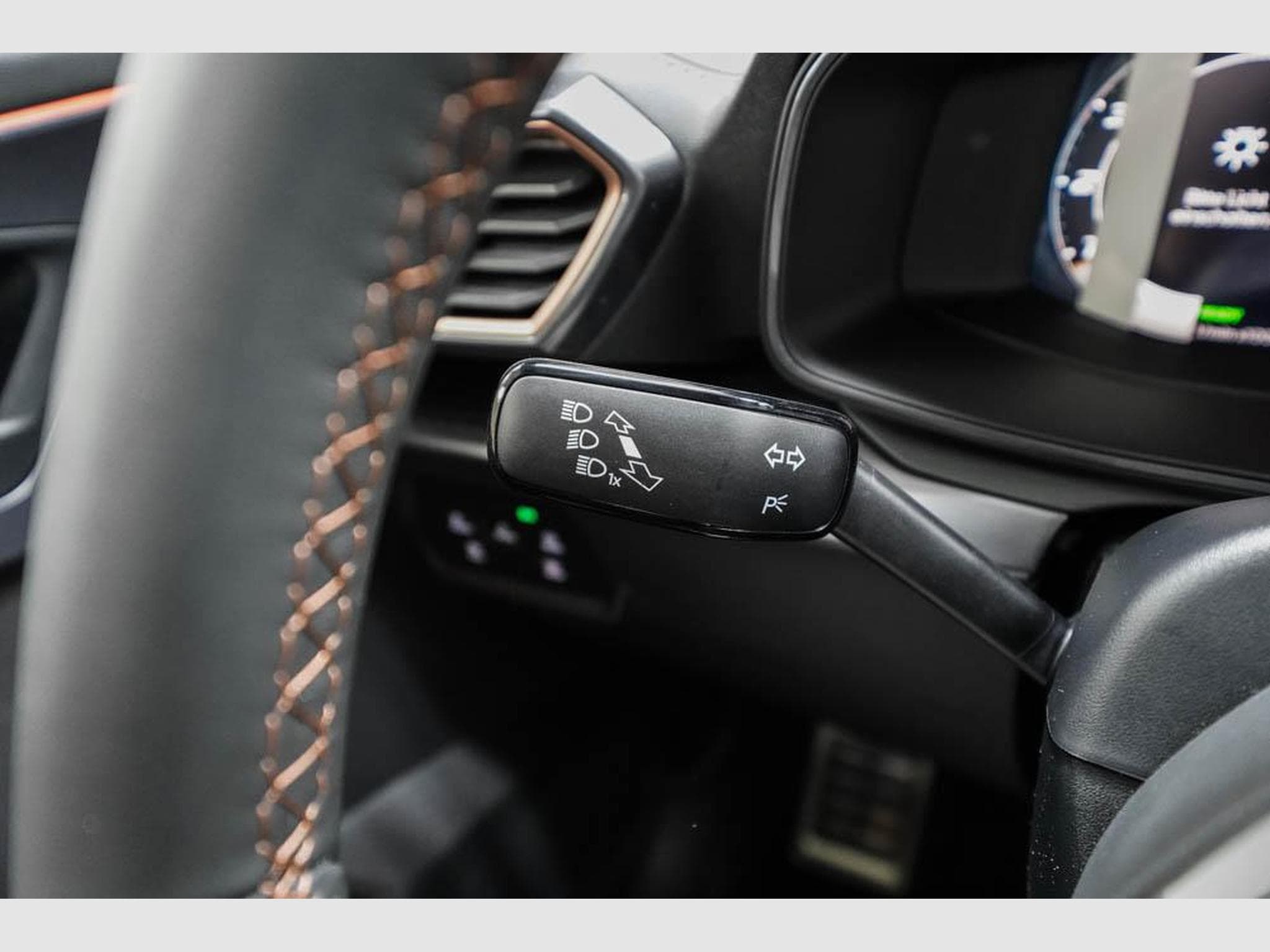 Cupra Formentor 1,5 eTSI DSG (2026) - Photo 10