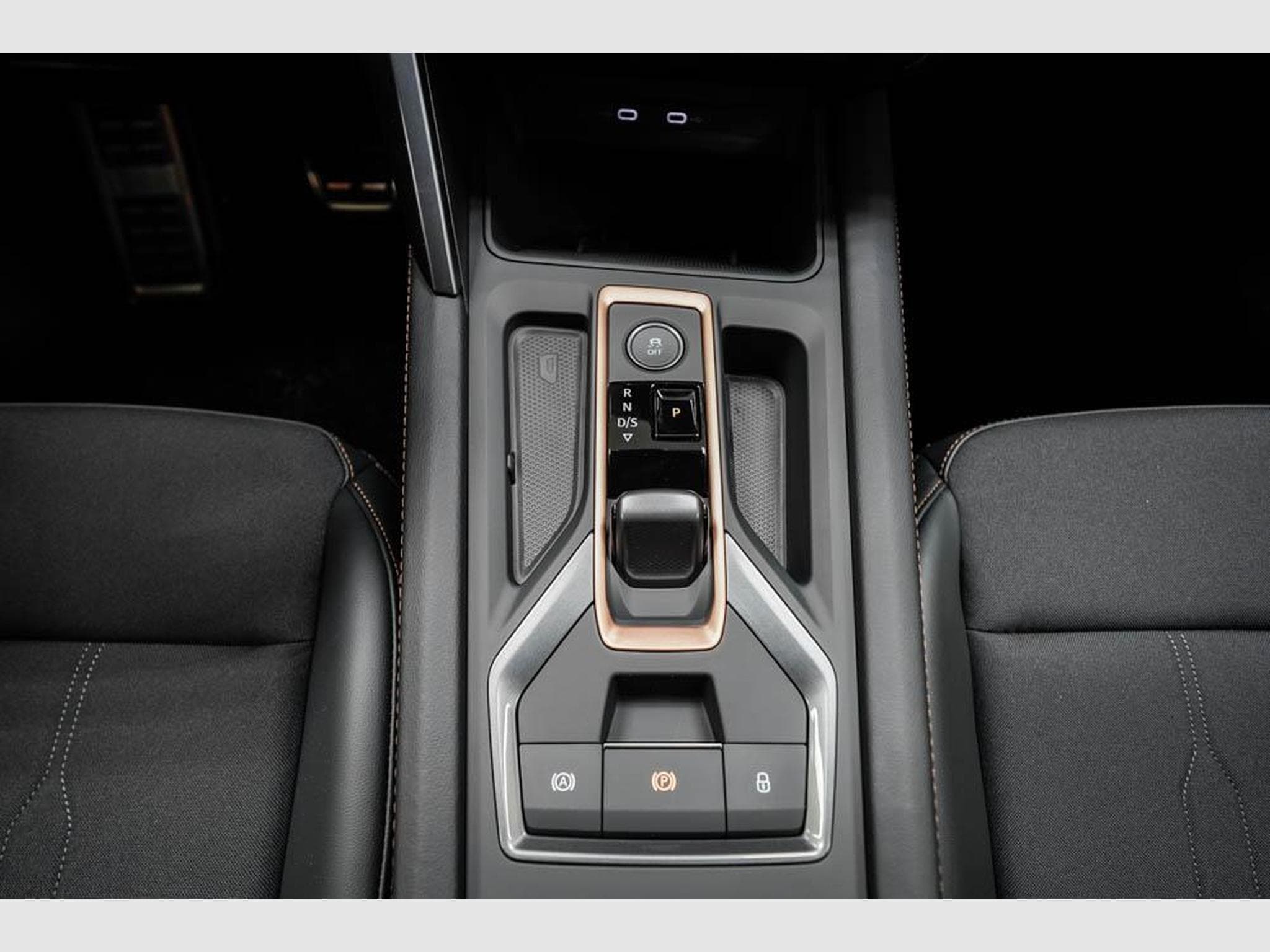 Cupra Formentor 1,5 eTSI DSG (2026) - Photo 12