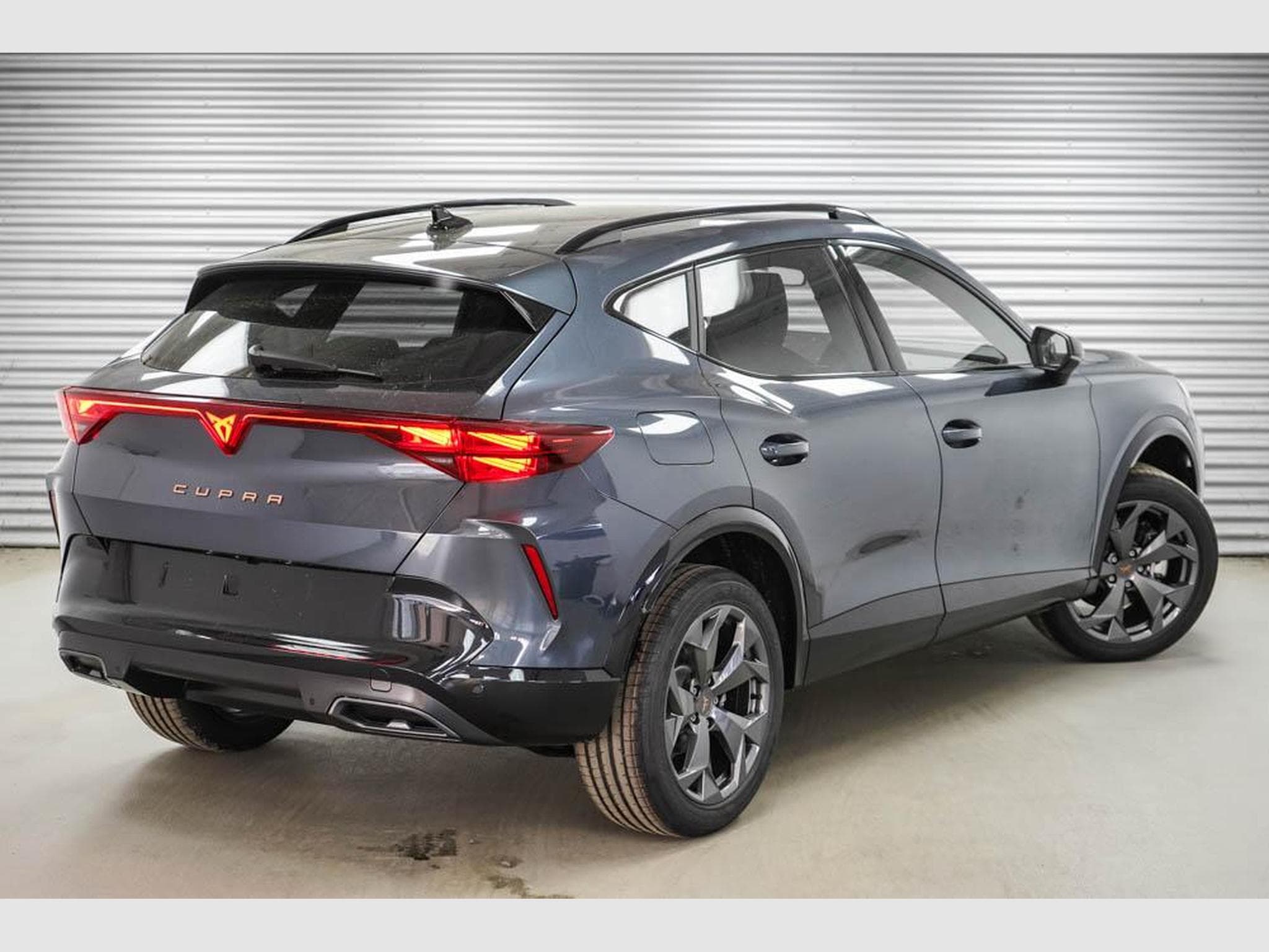 Cupra Formentor 1,5 eTSI DSG (2026) - Photo 3