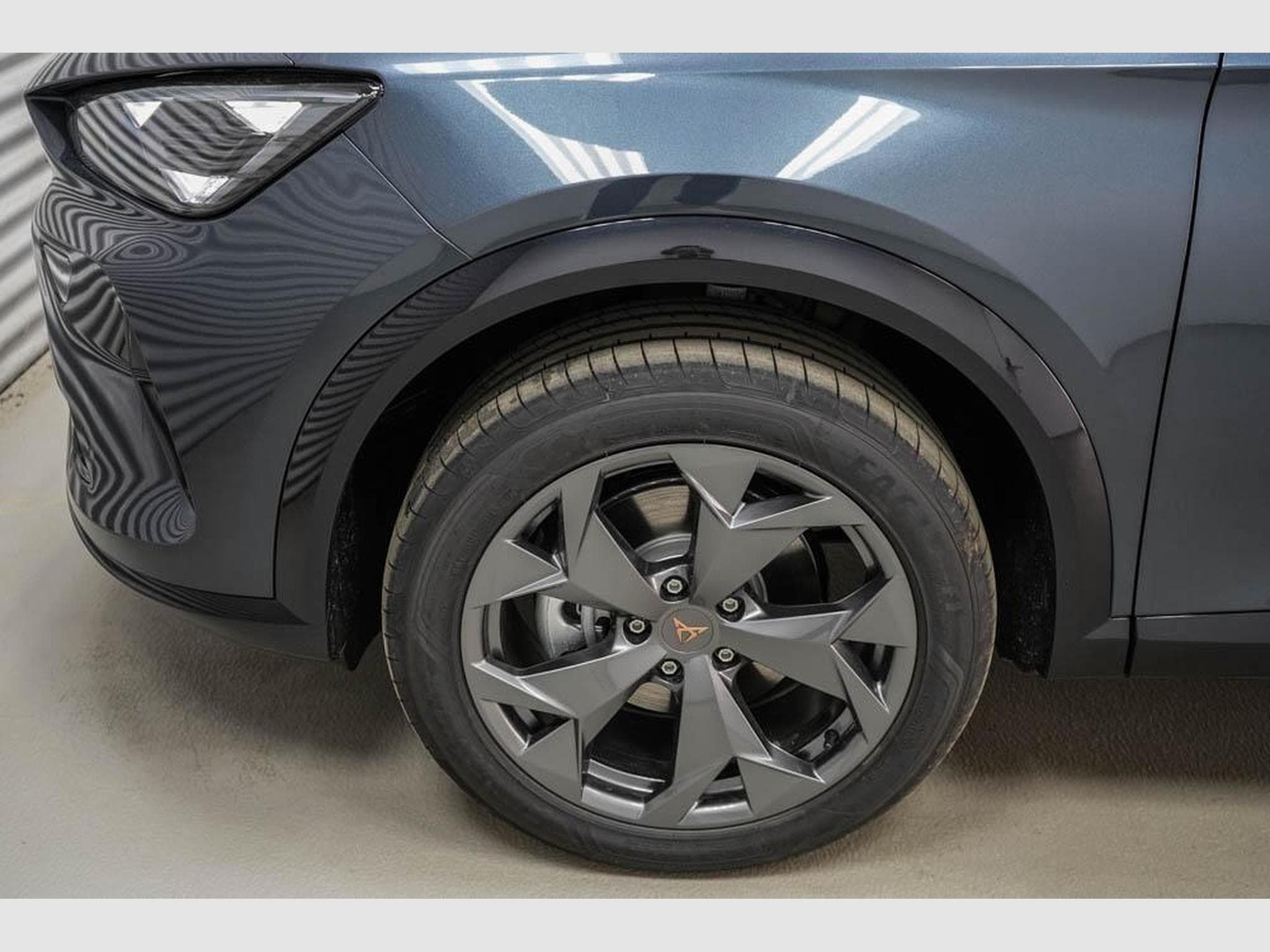 Cupra Formentor 1,5 eTSI DSG (2026) - Photo 5