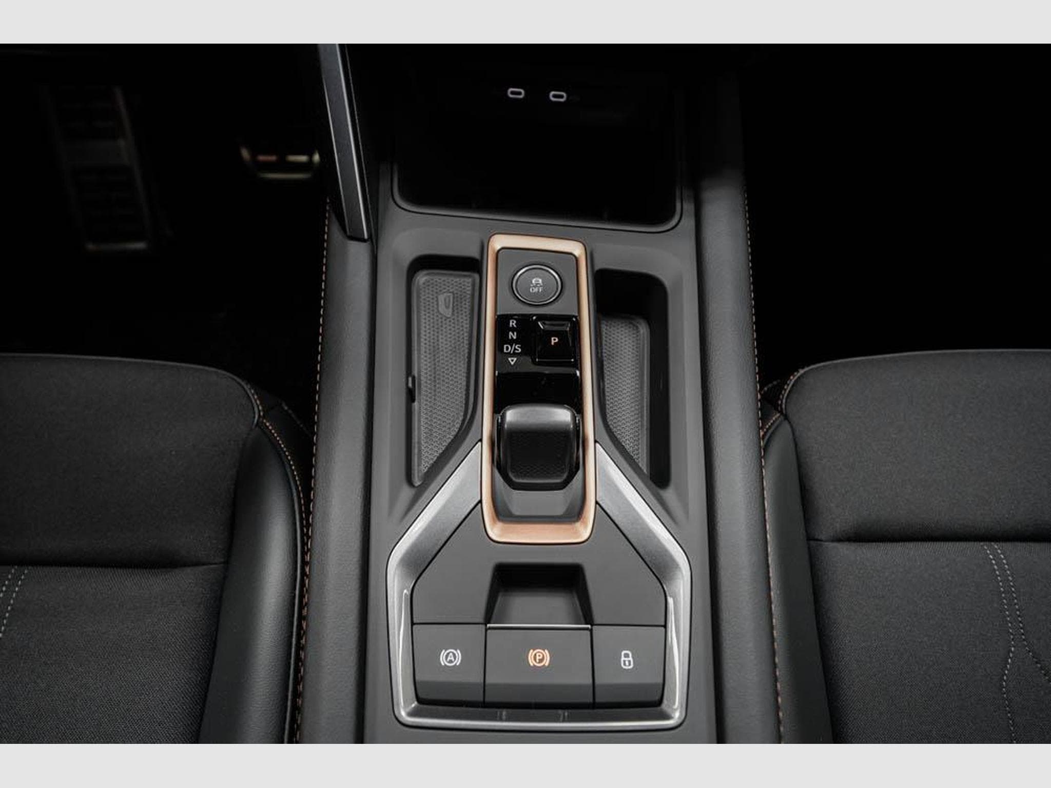 Cupra Formentor 1,5 eTSI DSG (2026) - Photo 12