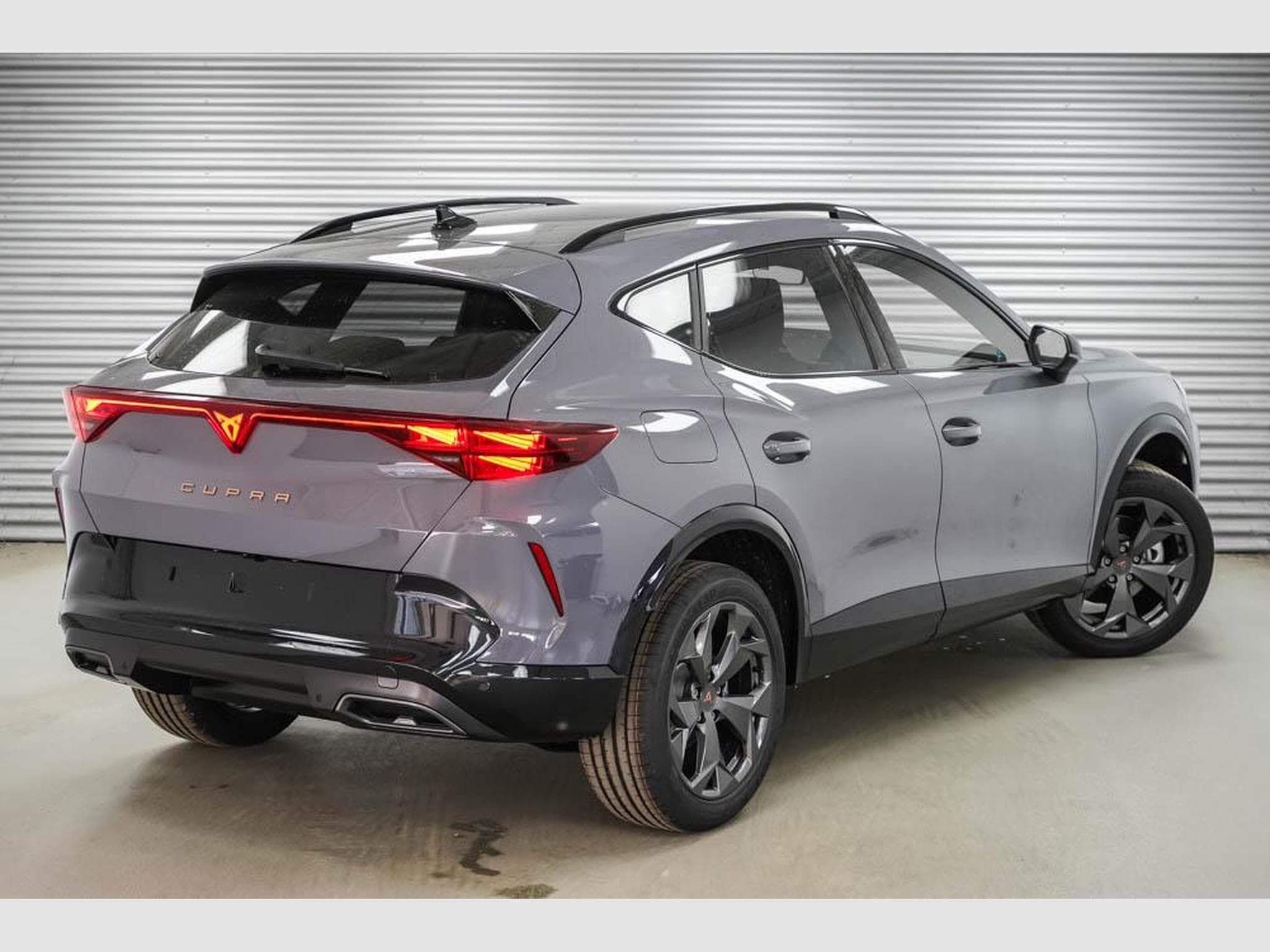 Cupra Formentor 1,5 eTSI DSG (2026) - Photo 3