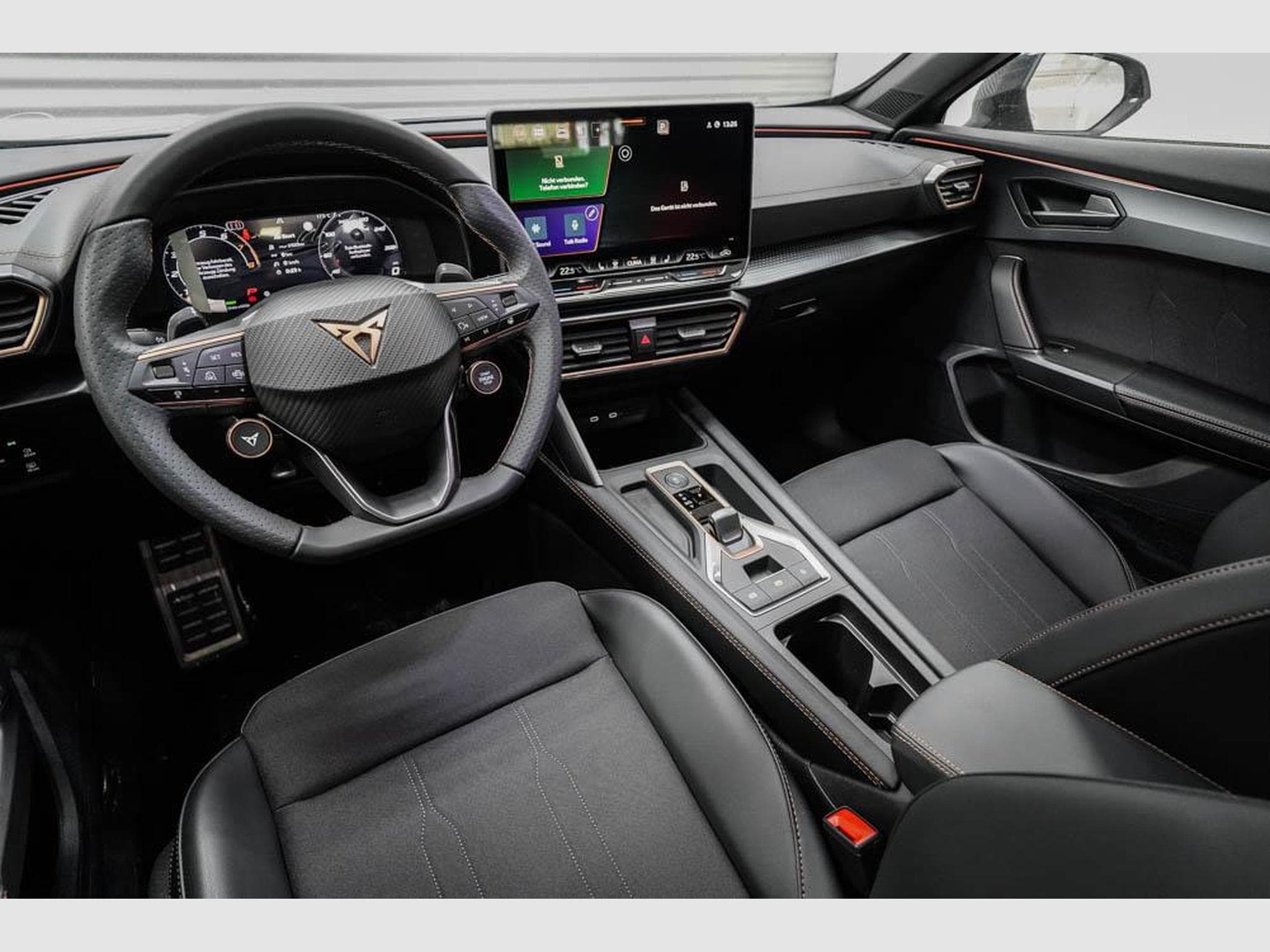 Cupra Formentor 1,5 eTSI DSG (2026) - Photo 7