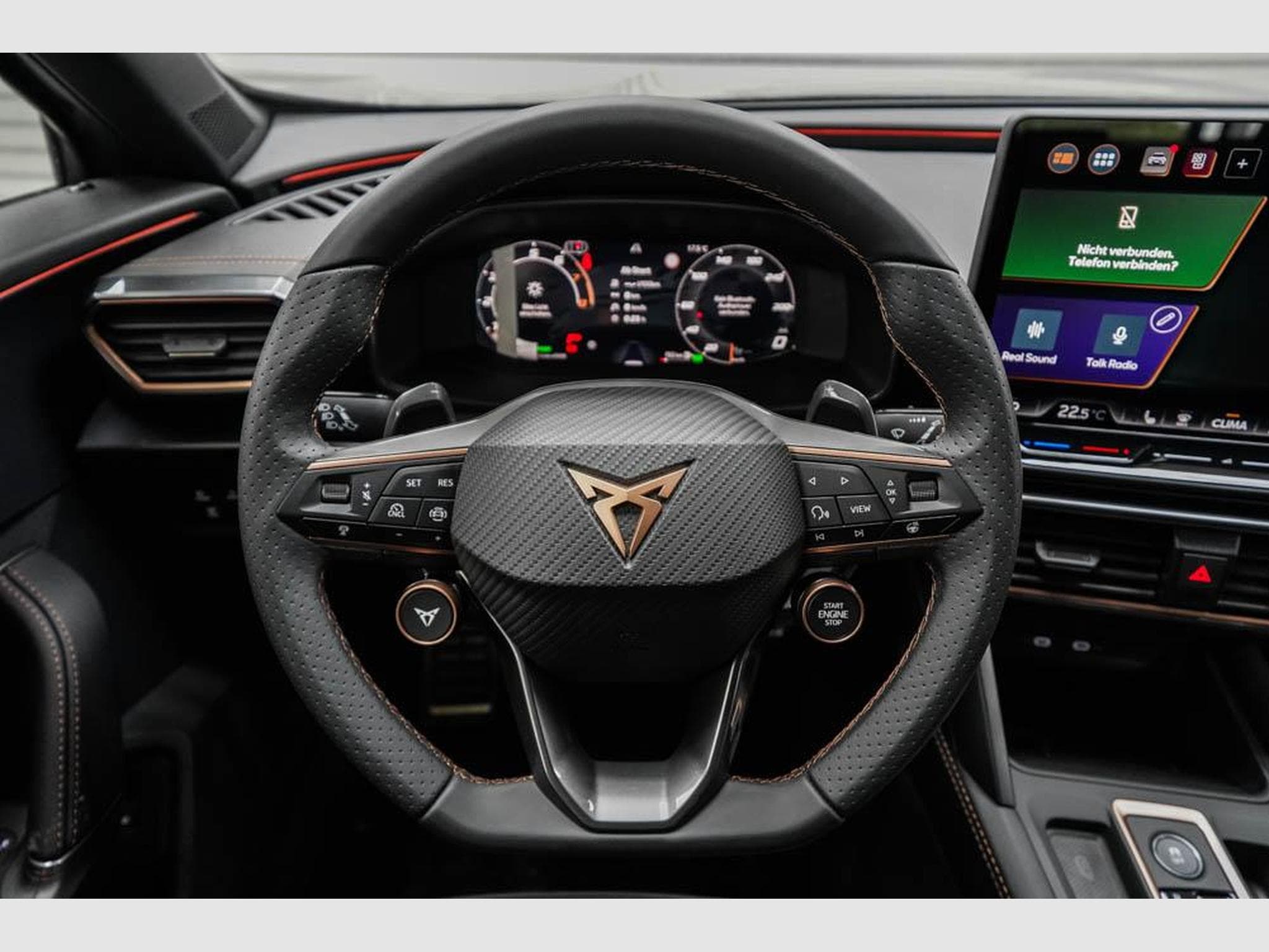 Cupra Formentor 1,5 eTSI DSG (2026) - Photo 9