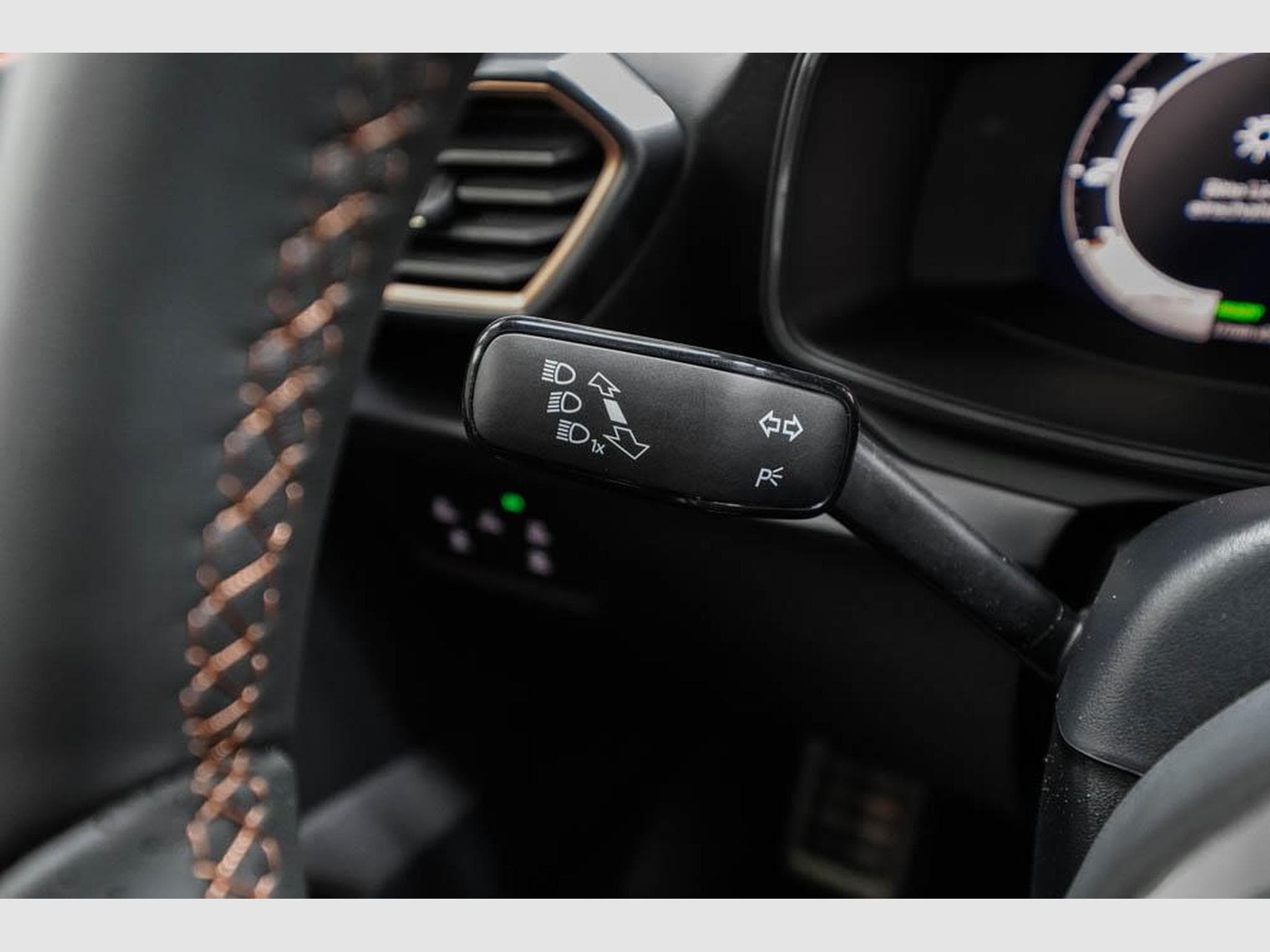 Cupra Formentor 1,5 eTSI DSG (2026) - Photo 10