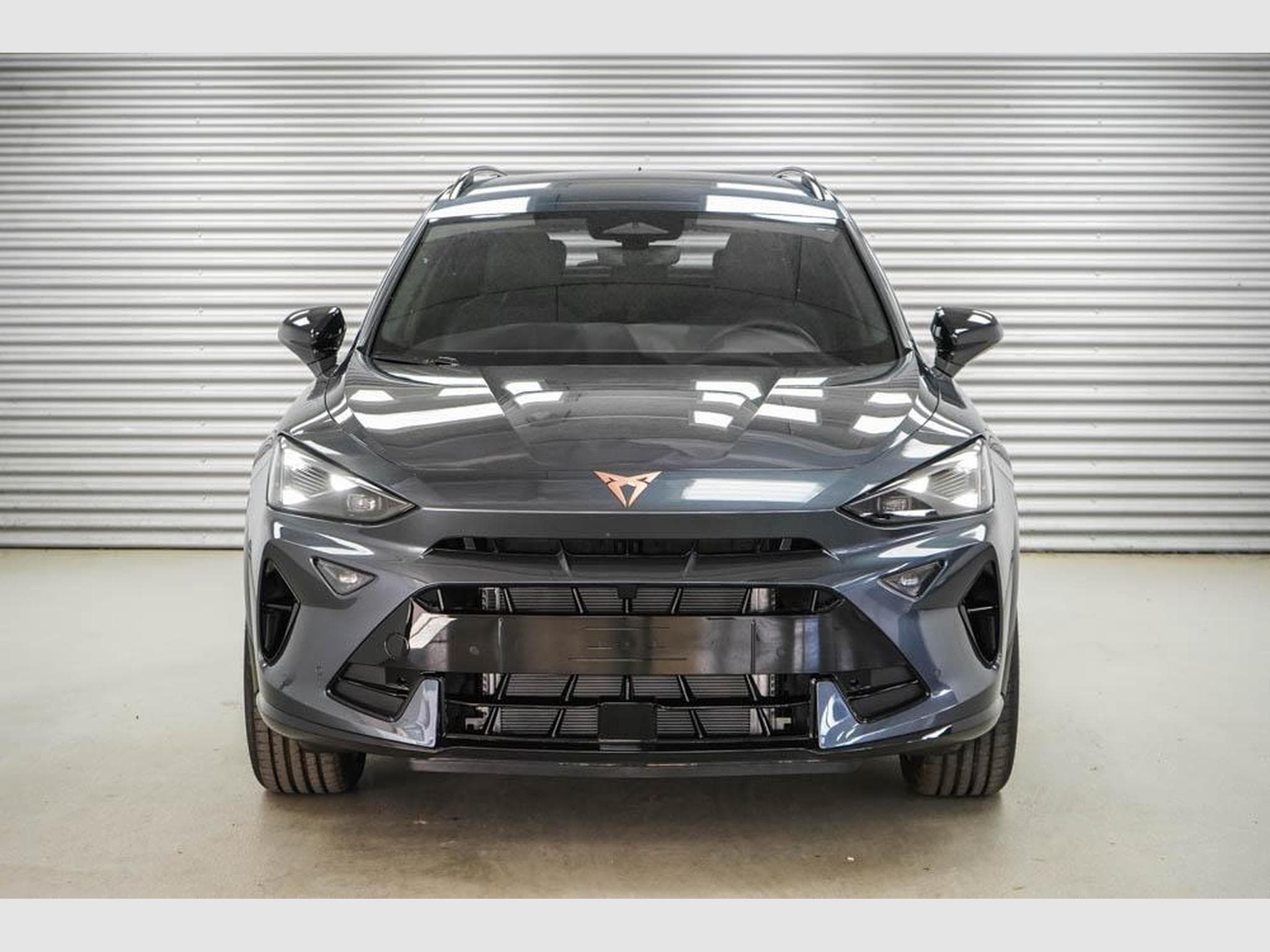 Cupra Formentor 1,5 eTSI DSG (2026) - Photo 2