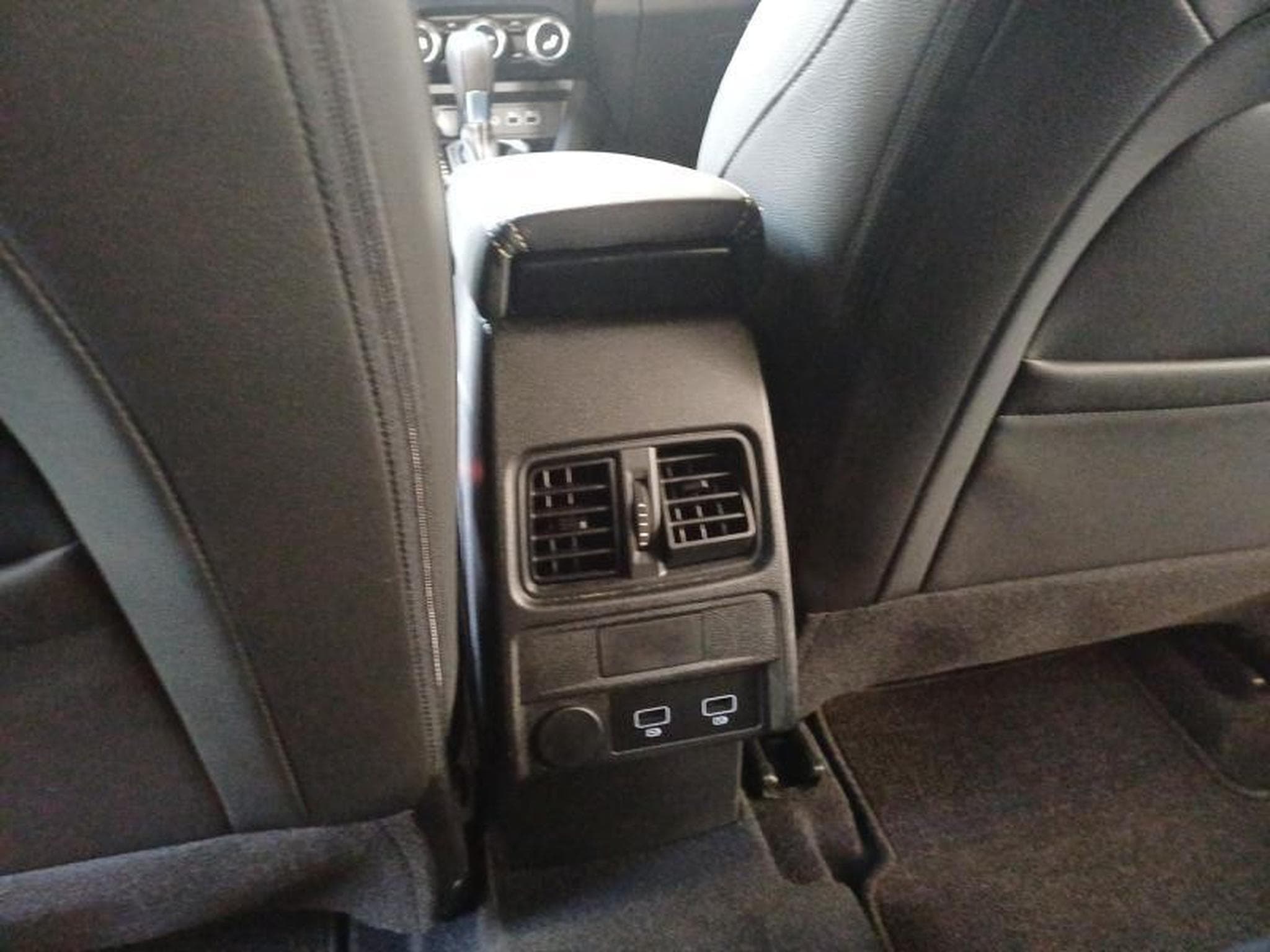 Renault Arkana 1.6 Tce E-TECH Hybrid Techno EDC (2025) - Foto 13