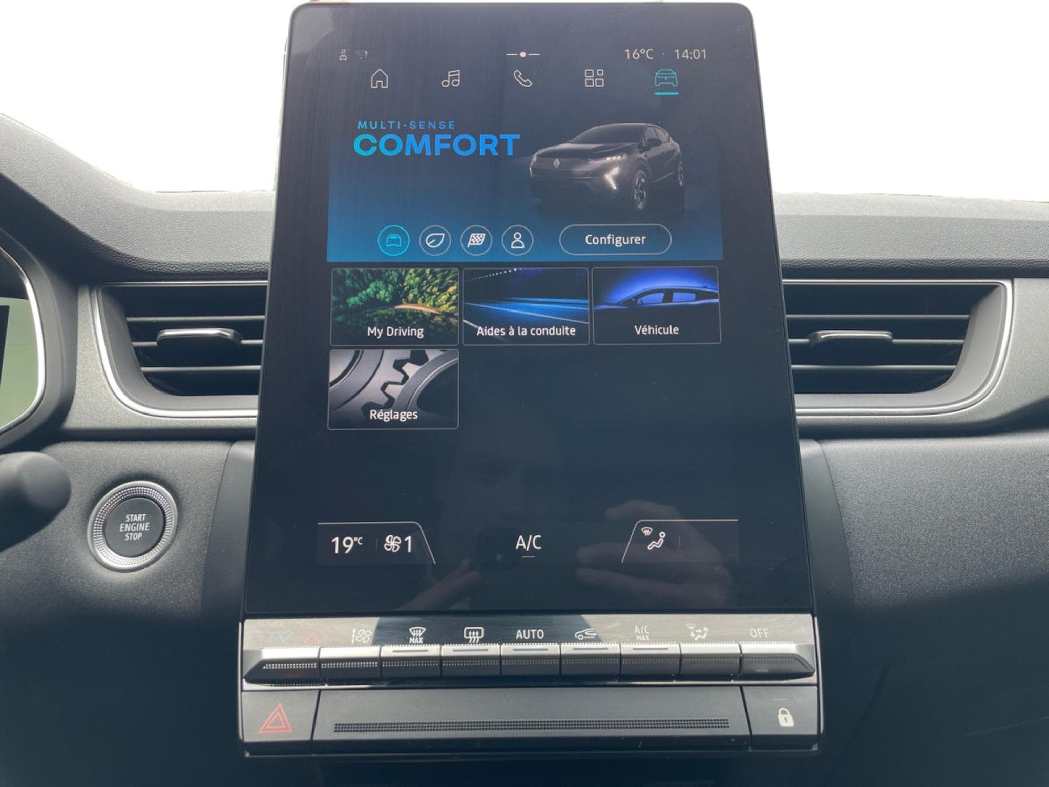 Renault Captur 1.6 Tce E-TECH Hybrid Techno EDC (2025) - Photo 9