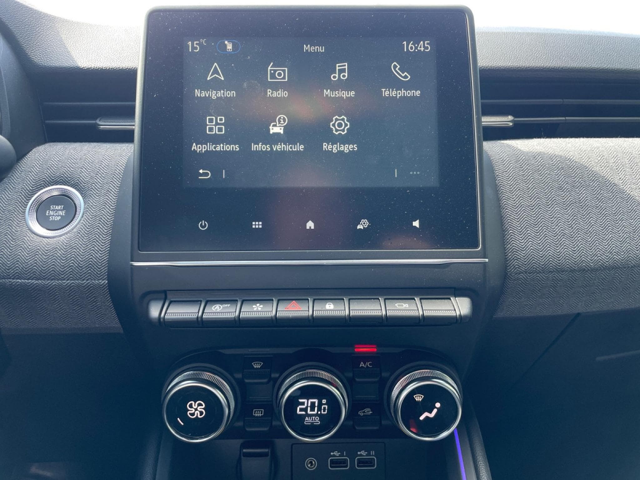 Renault Clio 1.0 Tce Techno (2025) - Foto 9