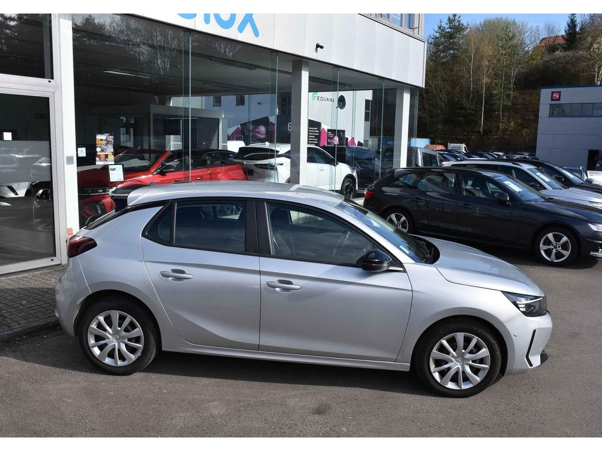 Opel Corsa 1.2 Turbo Edition AT8 REGUL LANE SIDE CAM 1° MAIN (2025) - Foto 3