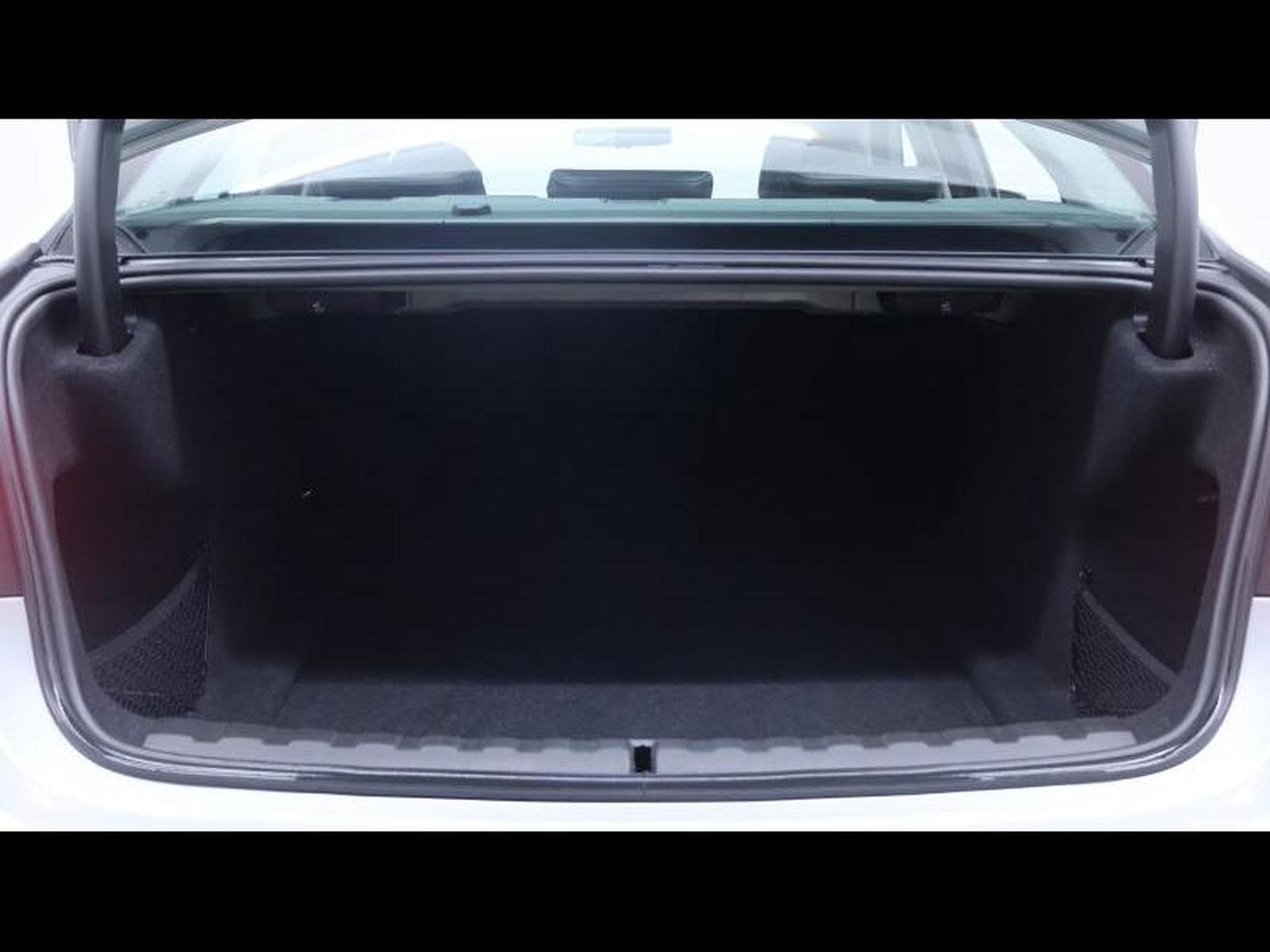 BMW 318 i limousine Advantage Steptronic (2021) - Foto 7
