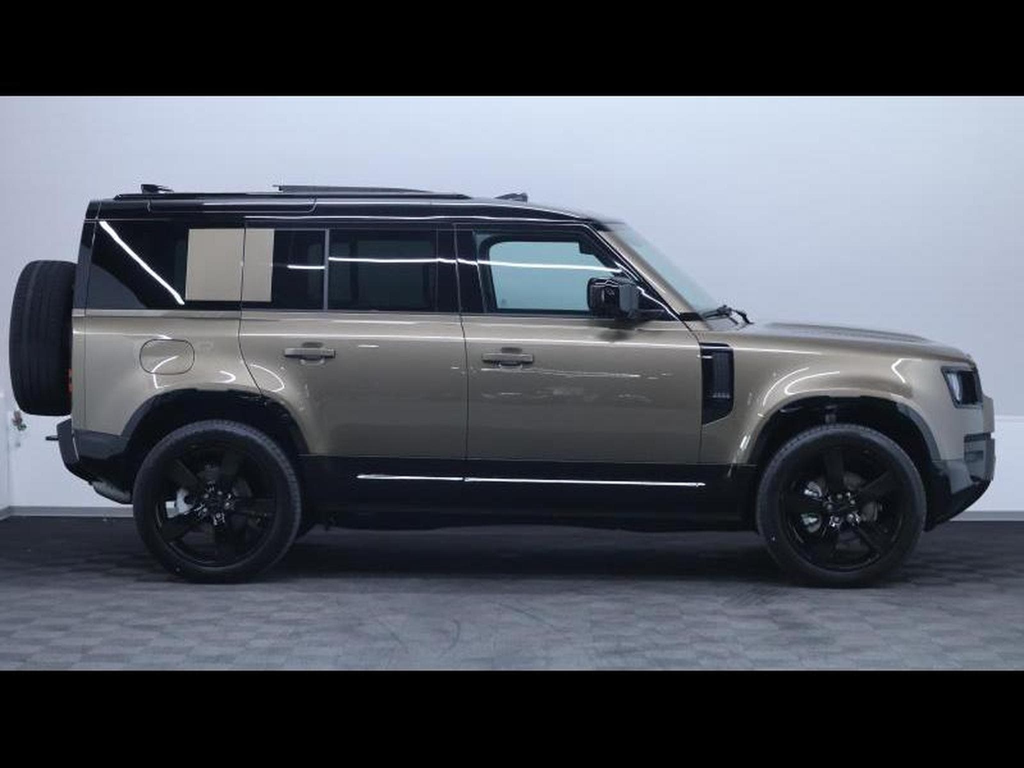 Land-Rover Defender 110 D250 X-Dynamic SE AWD Auto (2026) - Foto 4
