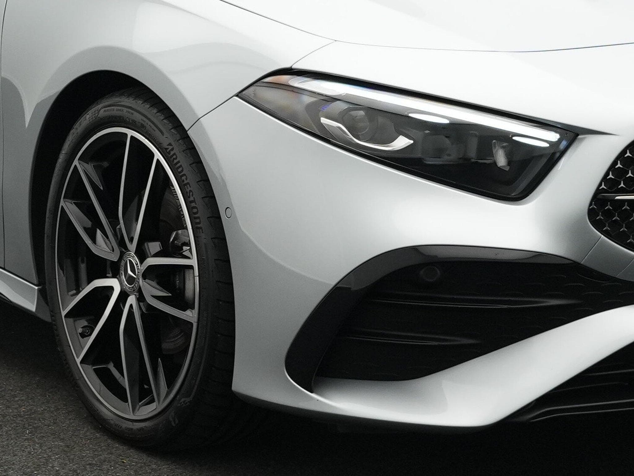 Mercedes A 200 d Multi+Kamera+Distr+Night+19" (2025) - Photo 7