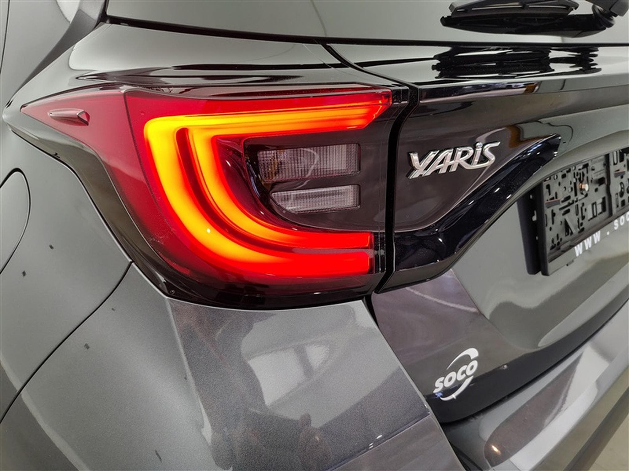 Toyota Yaris 1.5i VVT-i Hybrid E-CVT Design CARPLAY / LED / CAMERA / JA16 (2026) - Photo 16