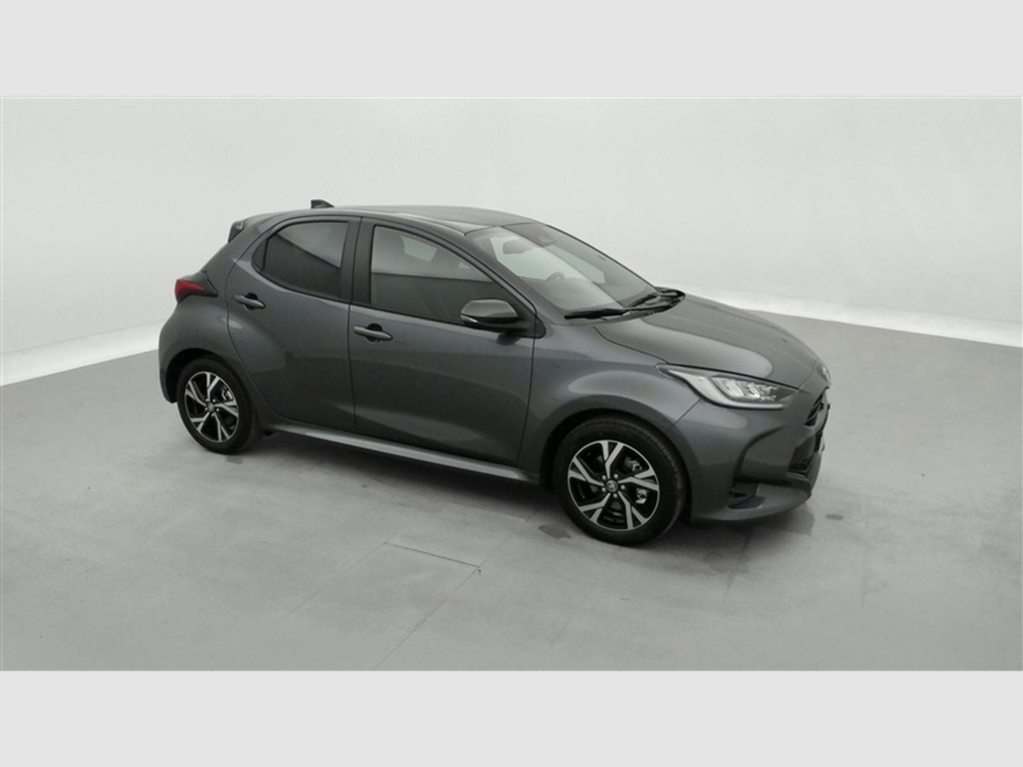 Toyota Yaris 1.5i VVT-i Hybrid E-CVT Design CARPLAY / LED / CAMERA / JA16 (2026) - Photo 23
