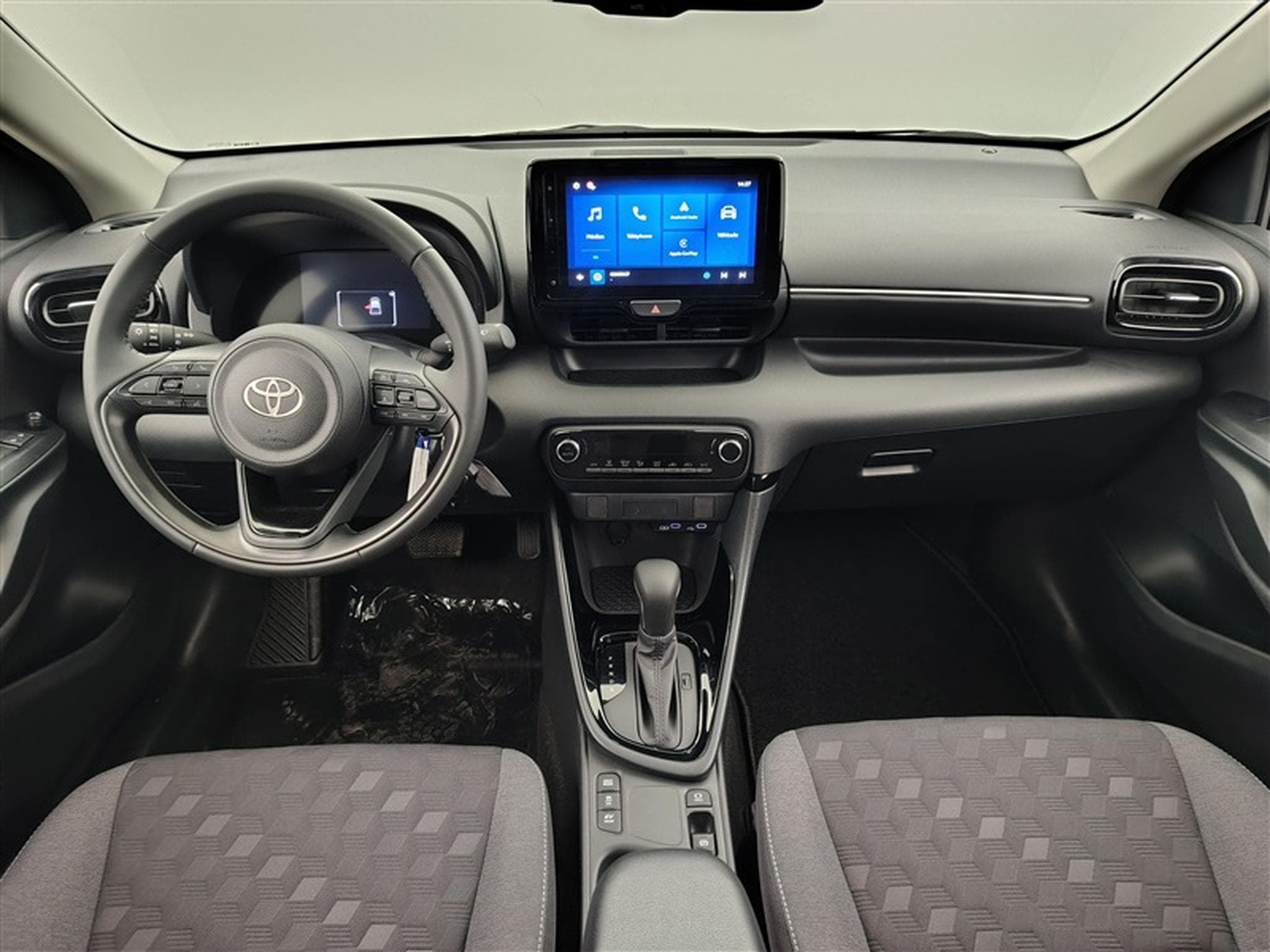 Toyota Yaris 1.5i VVT-i Hybrid E-CVT Design CARPLAY / LED / CAMERA / JA16 (2026) - Photo 8
