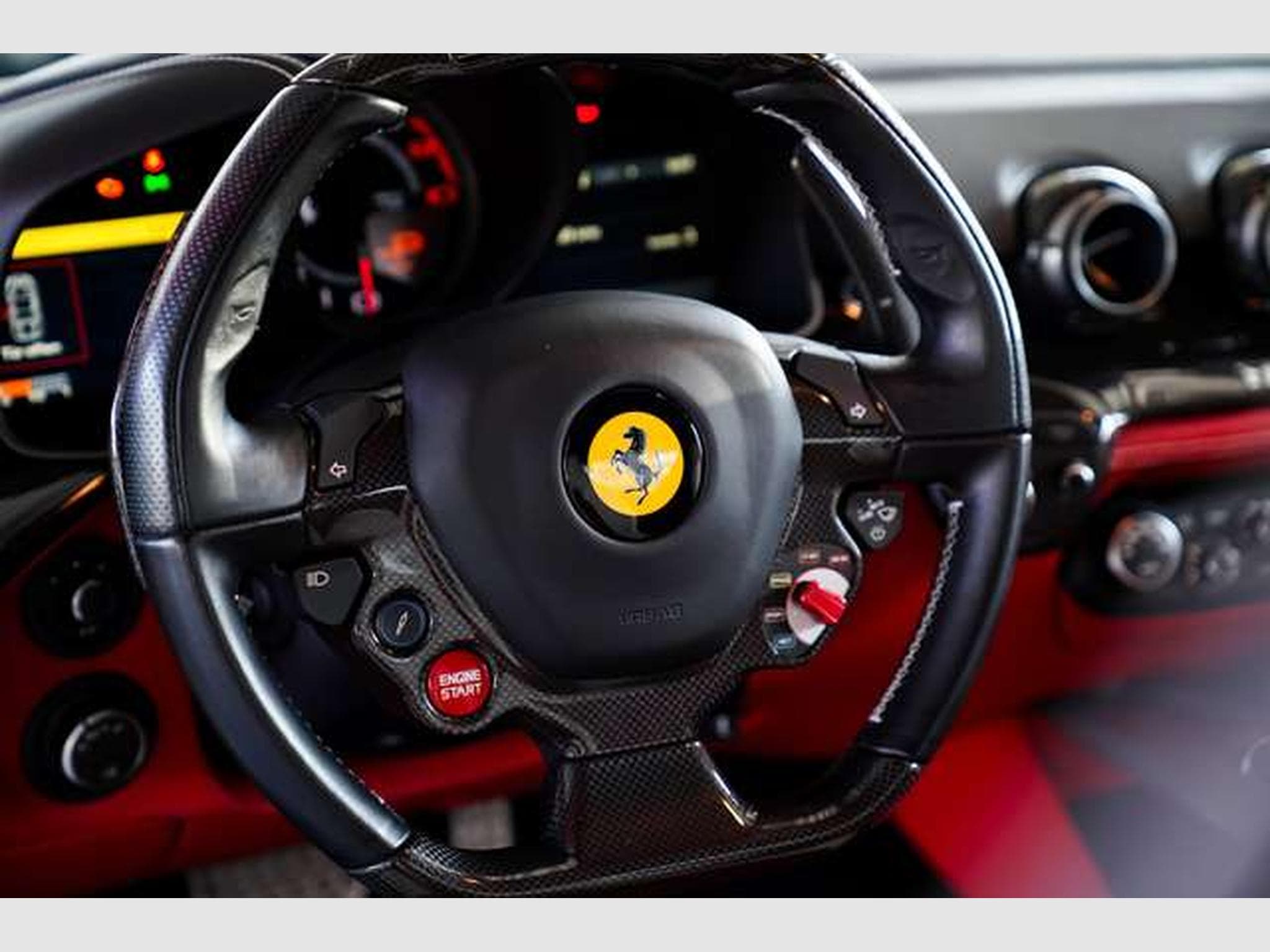 Ferrari F12 Berlinetta Berlinetta *Einzelstück *Carbon *Lift *22 * (2015) - Photo 19
