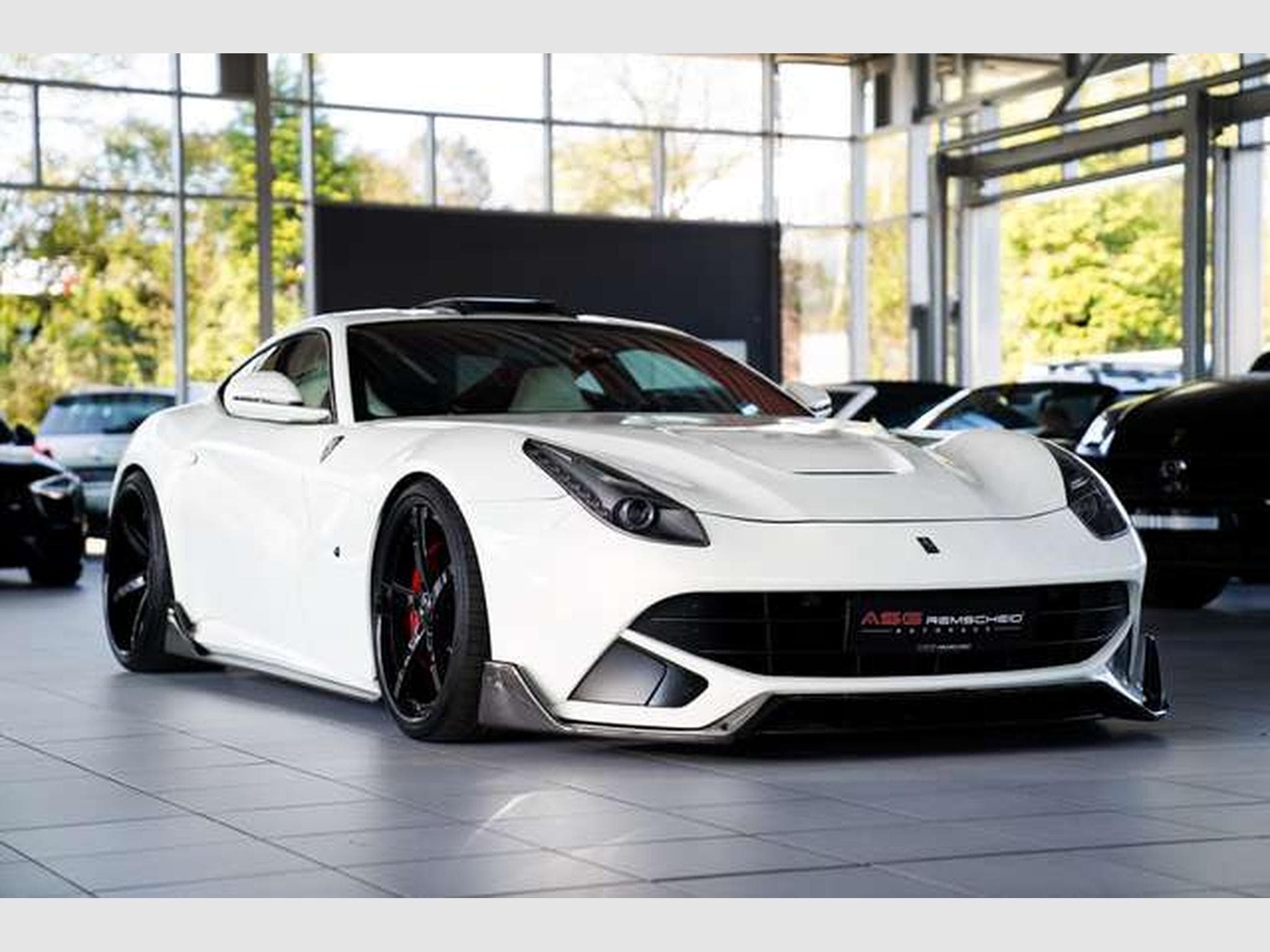 Ferrari F12 Berlinetta Berlinetta *Einzelstück *Carbon *Lift *22 * (2015) - Photo 2