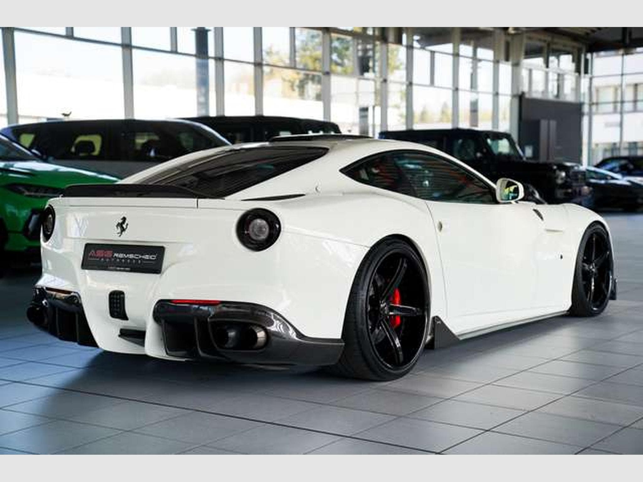 Ferrari F12 Berlinetta Berlinetta *Einzelstück *Carbon *Lift *22 * (2015) - Photo 35
