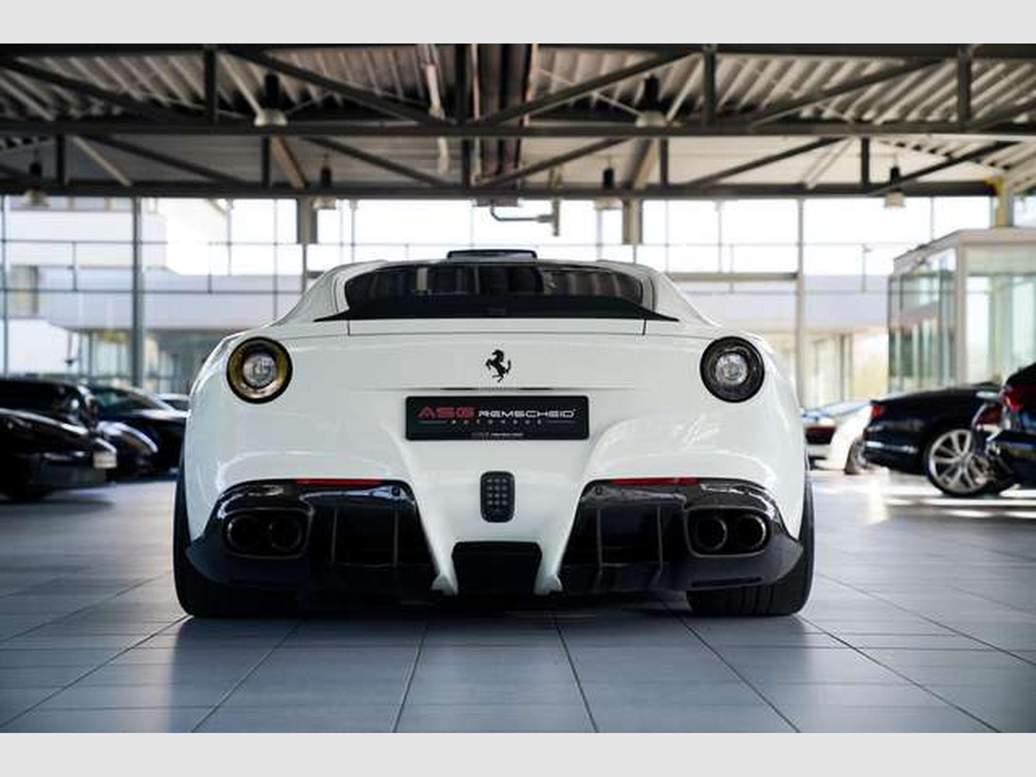 Ferrari F12 Berlinetta Berlinetta *Einzelstück *Carbon *Lift *22 * (2015) - Photo 40
