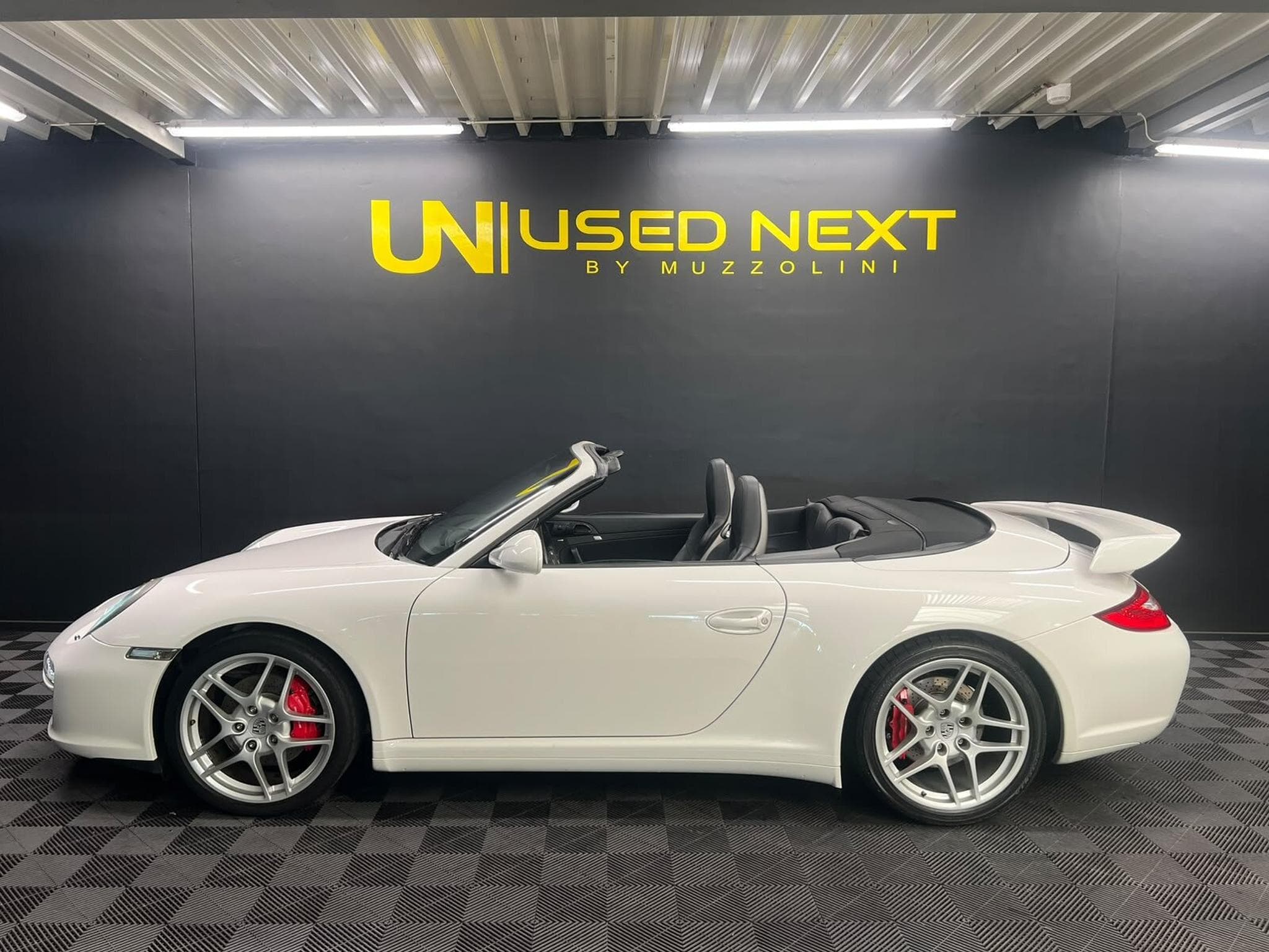Porsche 911 CARRERA 4S CABRIOLET (2009) - Photo 4