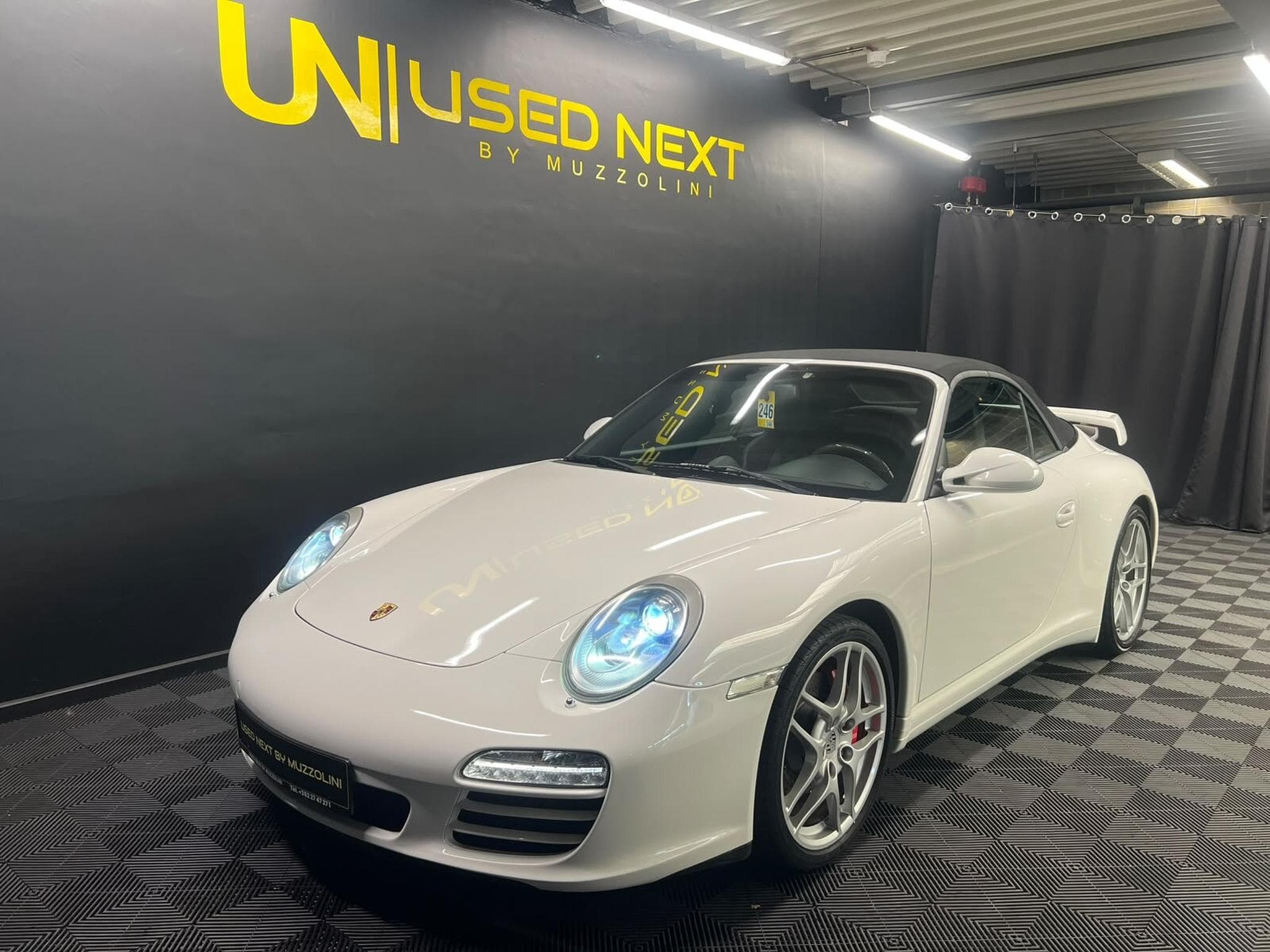 Porsche 911 CARRERA 4S CABRIOLET (2009) - Photo 6