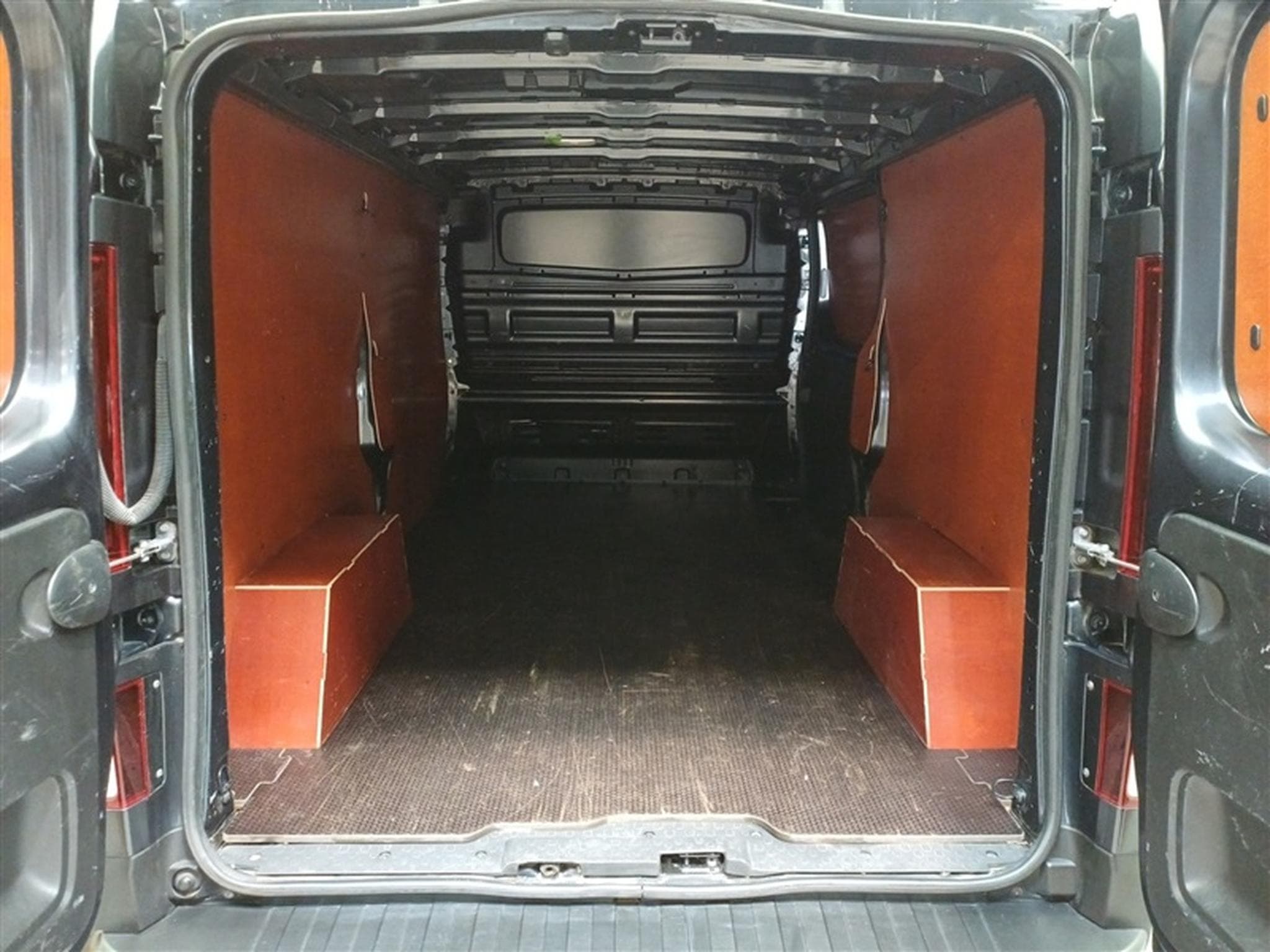 Renault Trafic 2.0 dCi 30 L2H1 Essentiel (EU6d) (2023) - Photo 15