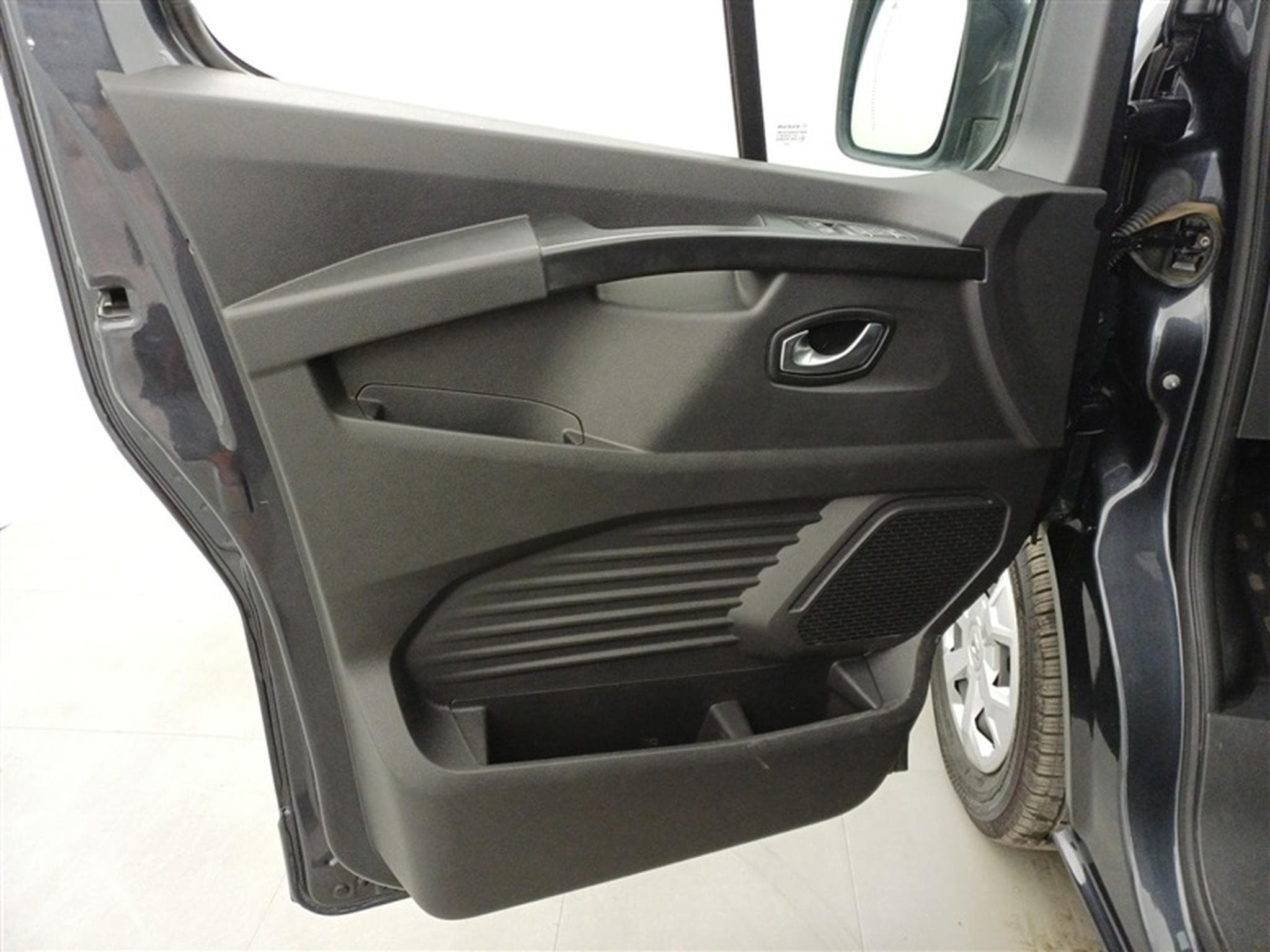 Renault Trafic 2.0 dCi 30 L2H1 Essentiel (EU6d) (2023) - Photo 17