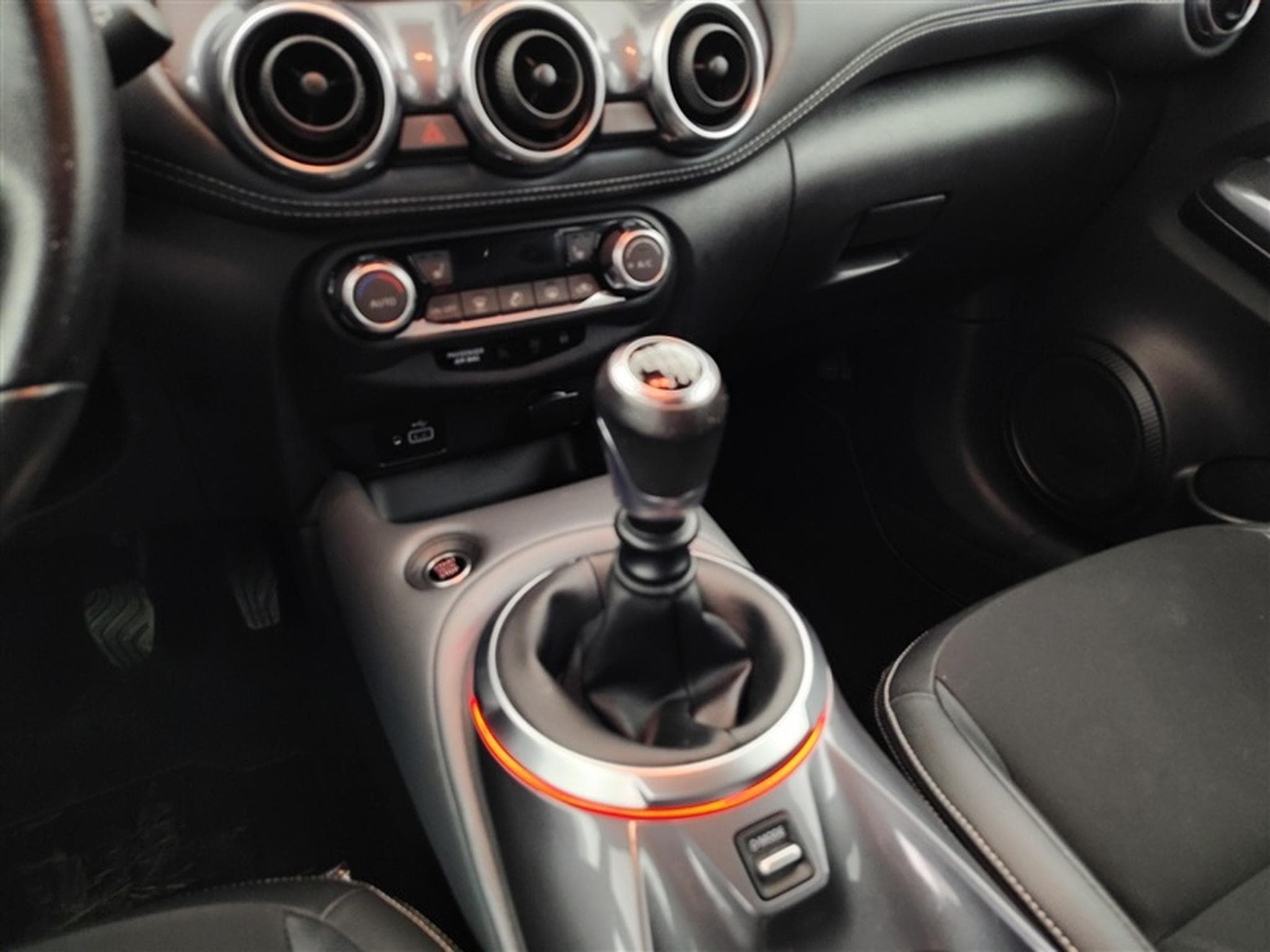Nissan Juke 1.0 DIG-T 117cv Tekna NAVI / FULL LED / BOSE / CAMERA 360 (2020) - Photo 13