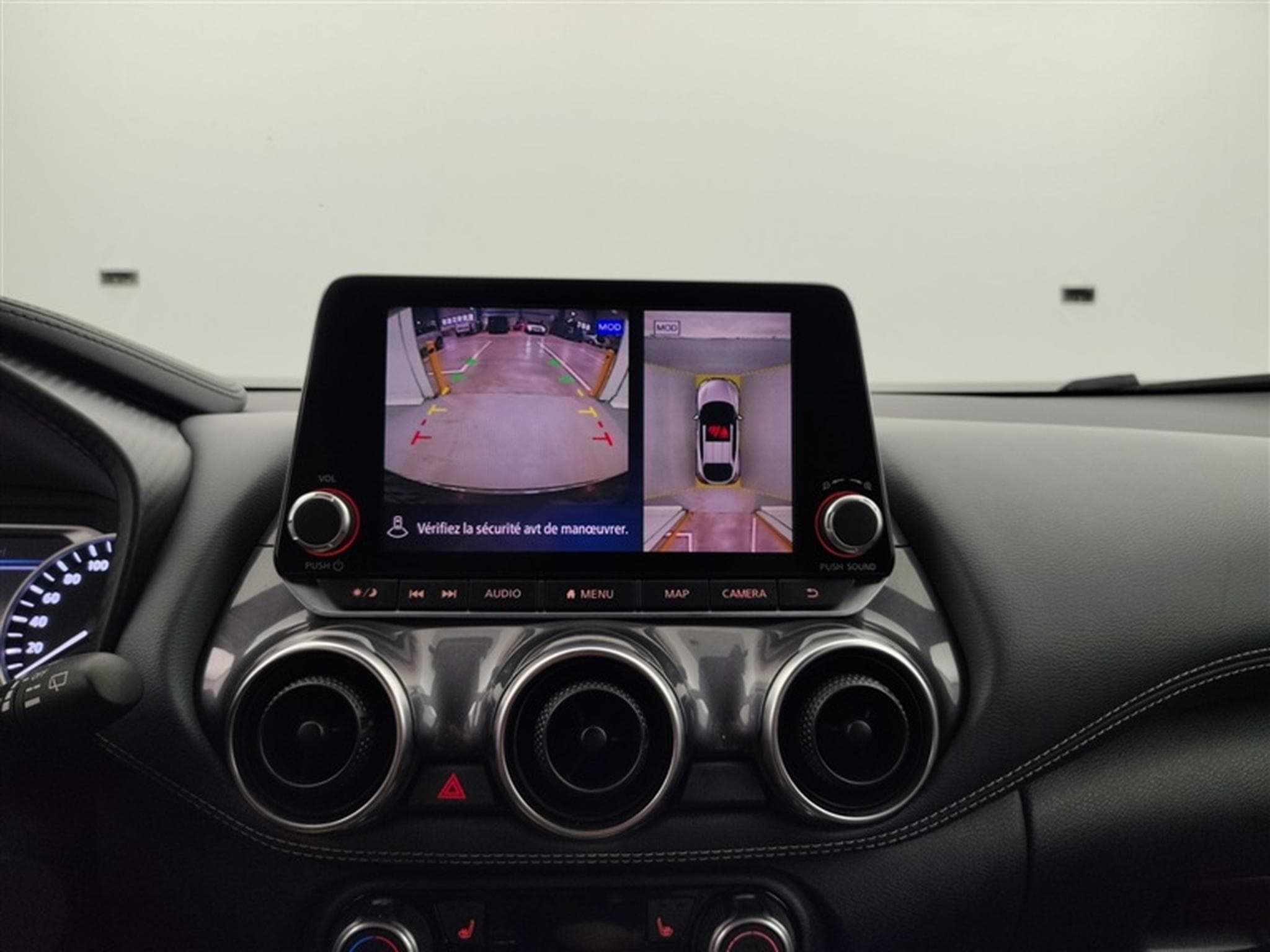 Nissan Juke 1.0 DIG-T 117cv Tekna NAVI / FULL LED / BOSE / CAMERA 360 (2020) - Photo 19