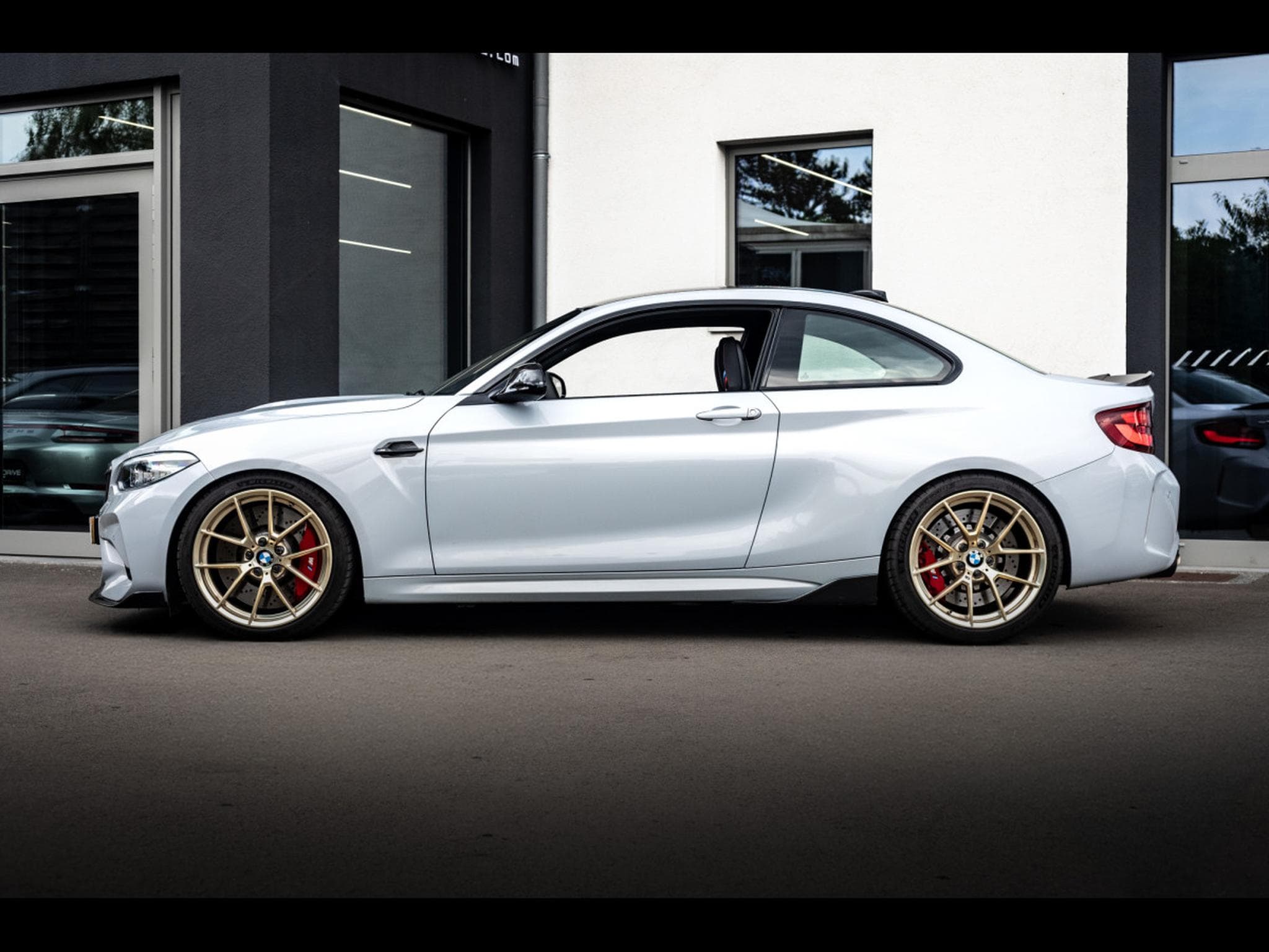 BMW M2 CS (F87) 3.0 - HOCKENHEIM SILBER METALLIC - AKRAPOVIC (2020) - Photo 2