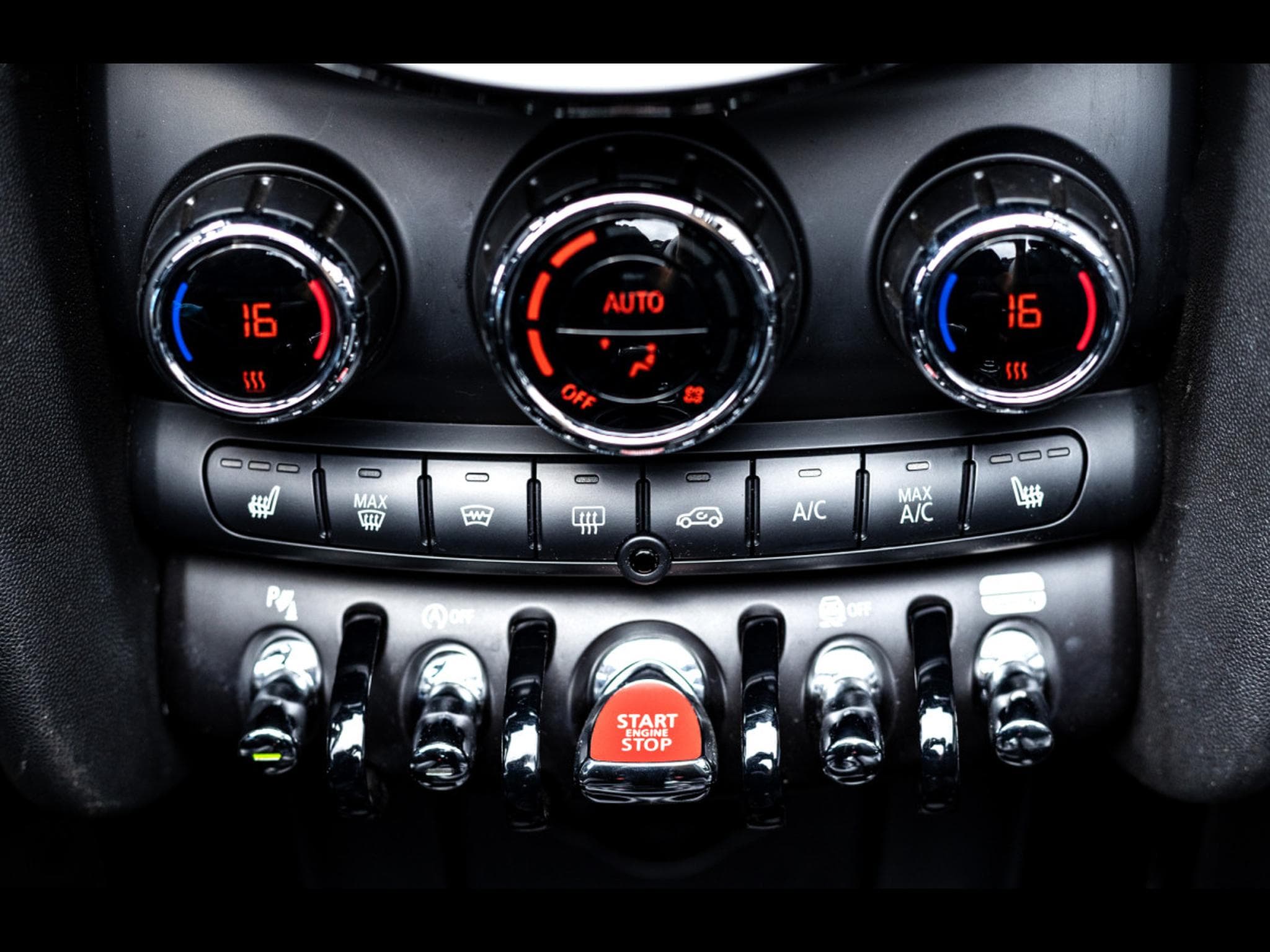 Mini Cooper John Cooper Works Cabriolet AUTO (2022) - Photo 20