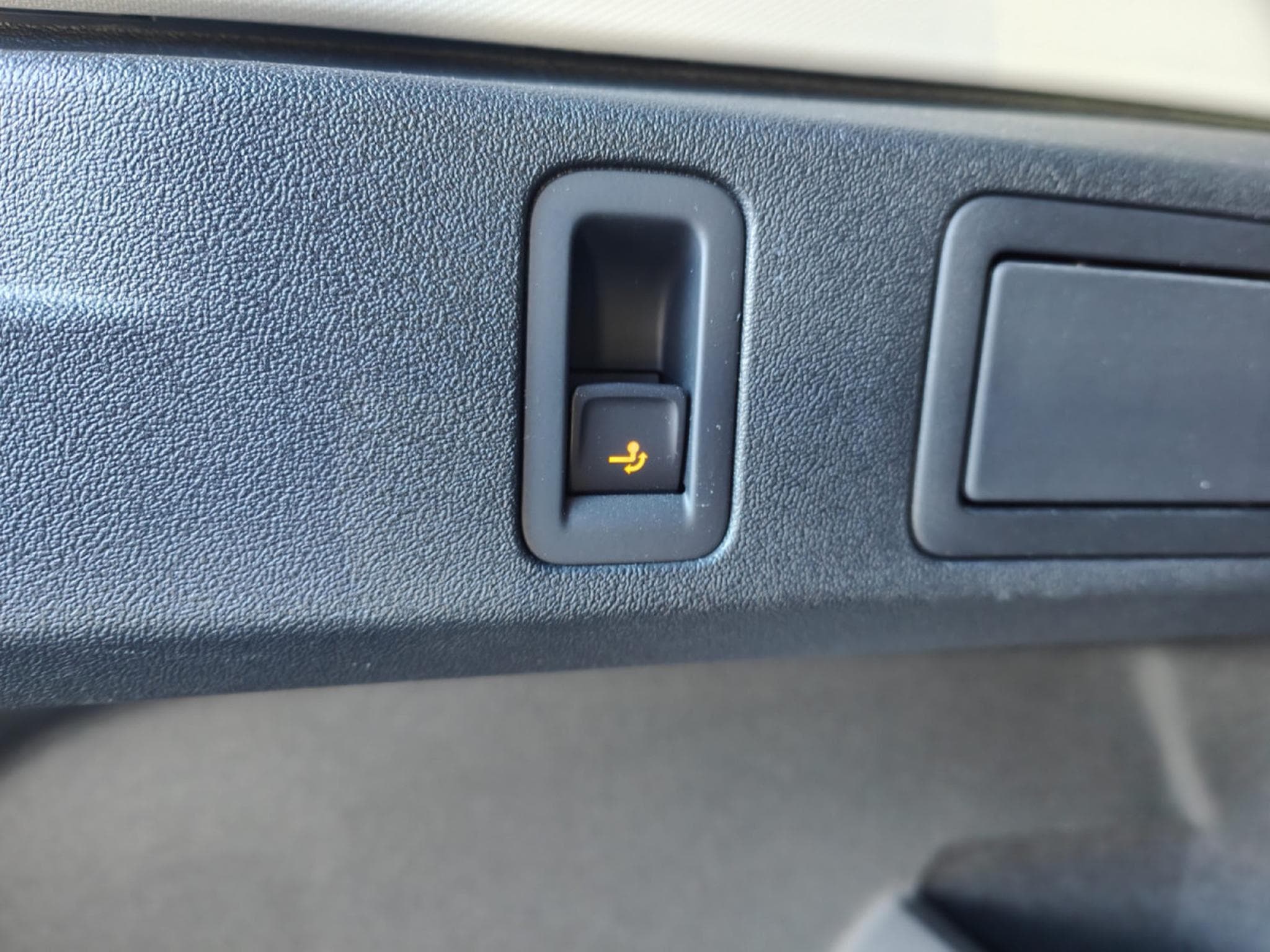VW Tiguan 2.0 TDI DSG GPS CARPLAY CAMERA 360 SIEGES CHAUFFANTS VENTILE (2025) - Photo 12
