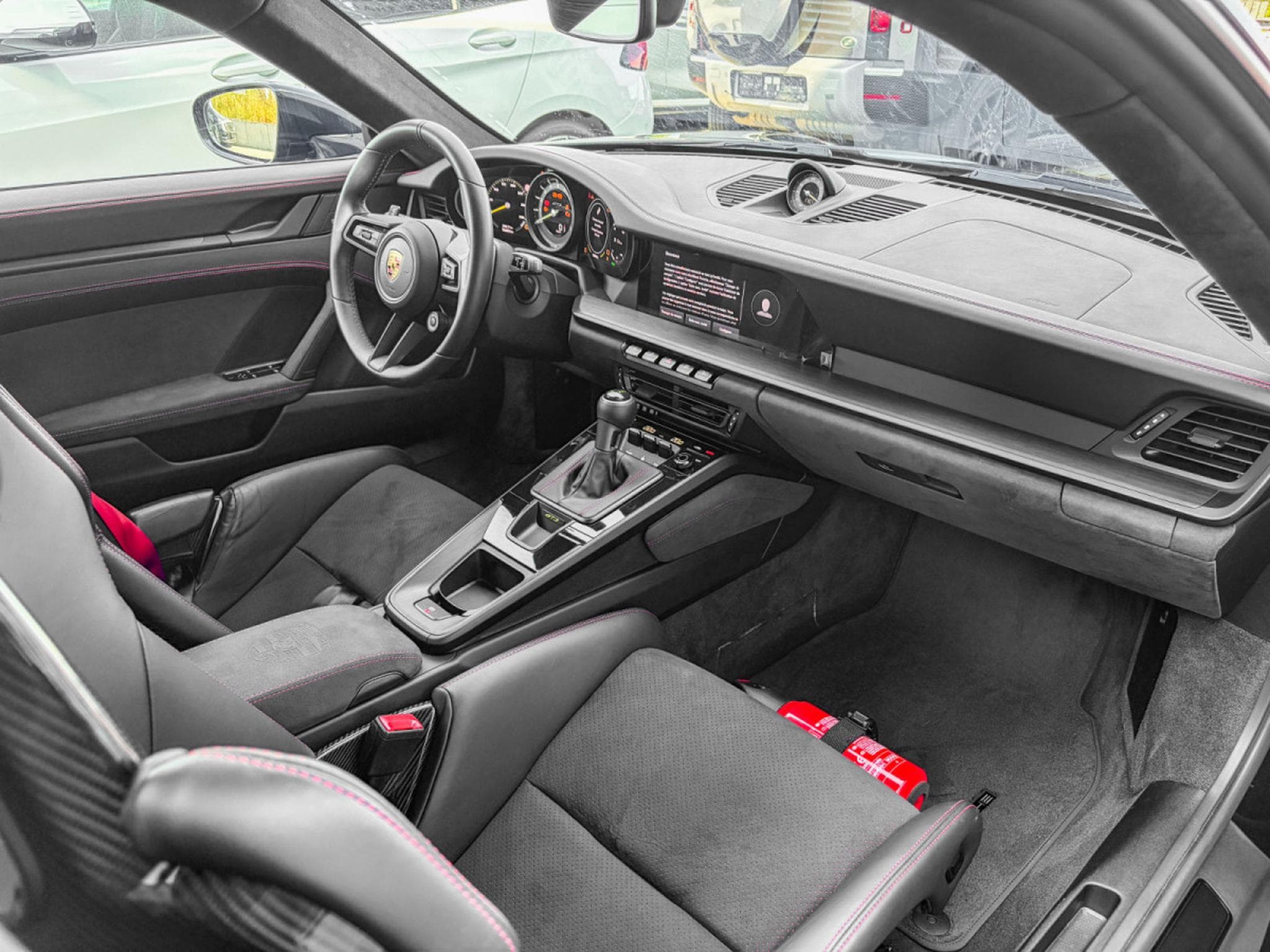 Porsche 911 911/992 GT3 CLUBSPORT AKRAPOVIC  /Vollschalensitze (2022) - Photo 17