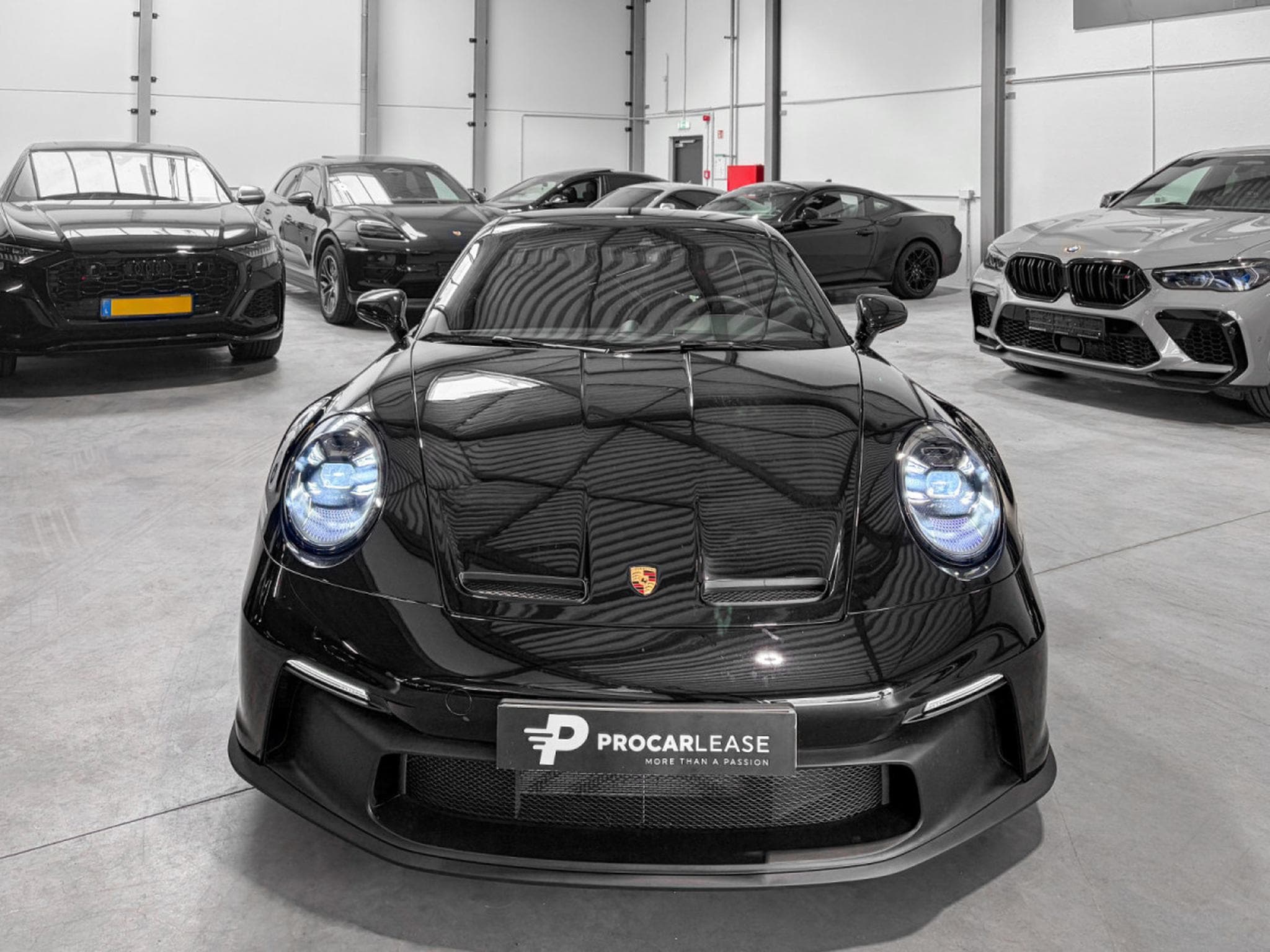 Porsche 911 911/992 GT3 CLUBSPORT AKRAPOVIC  /Vollschalensitze (2022) - Photo 2