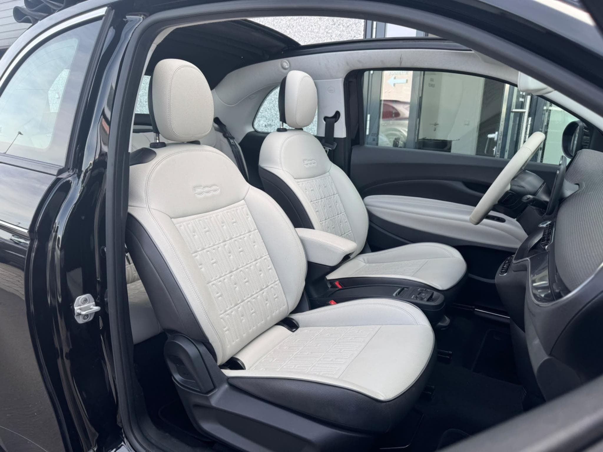 Fiat 500 500 e La Prima/Cabriolet/Camera/Cuir/LED (2022) - Photo 10