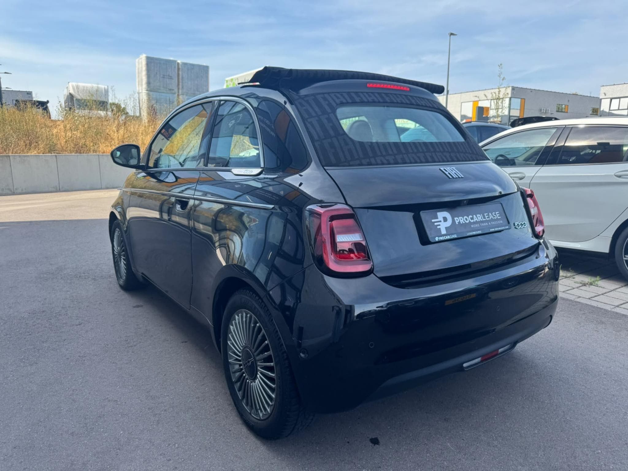 Fiat 500 500 e La Prima/Cabriolet/Camera/Cuir/LED (2022) - Photo 3