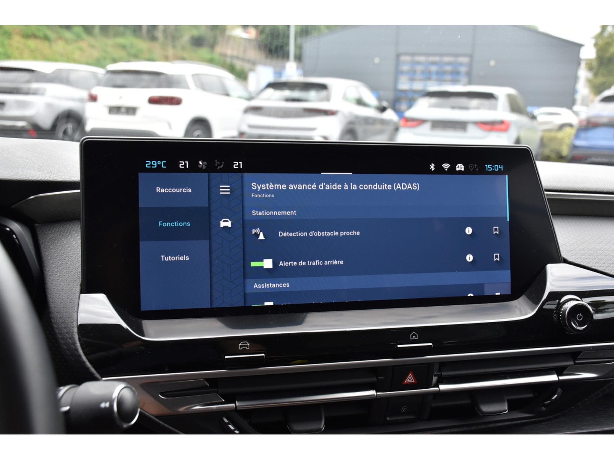 Citroën C5 X 1.2 130 PLUS EAT8 CUIR ACC HUD LANE 1° MAIN (2024) - Foto 15