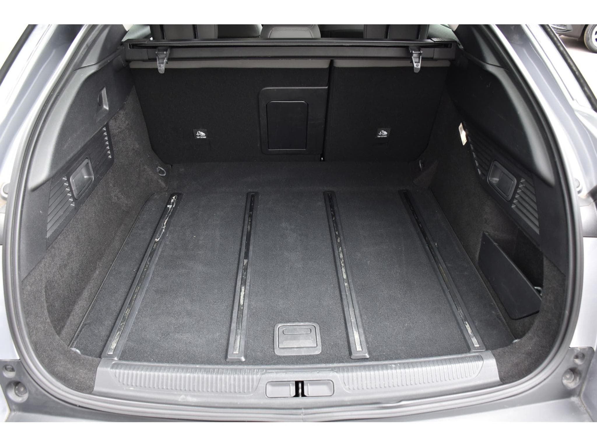 Citroën C5 X 1.2 130 PLUS EAT8 CUIR ACC HUD LANE 1° MAIN (2024) - Foto 24